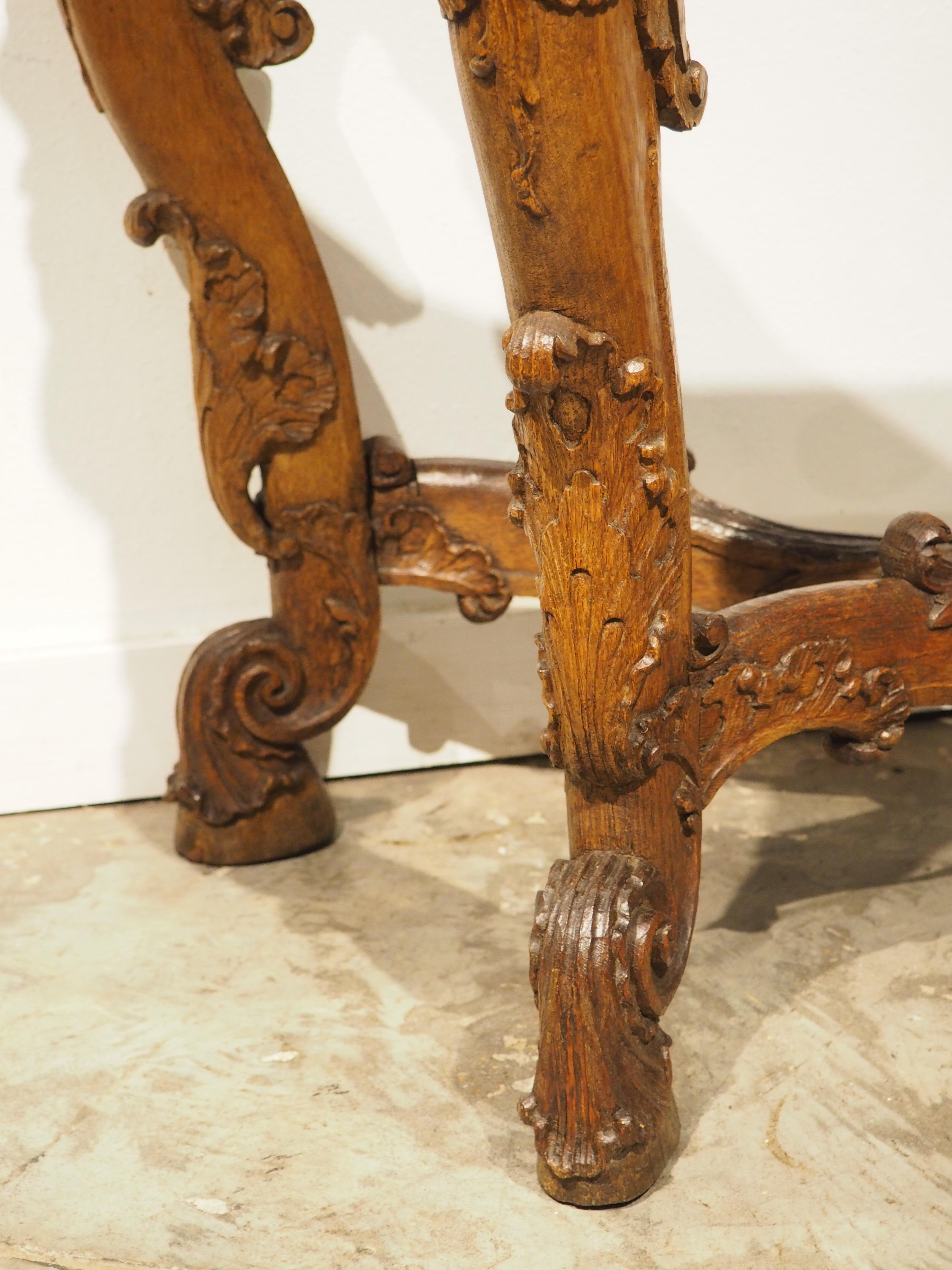 Pareja de consolas reales alemanas de roble para el príncipe-abad de Fulda, circa 1745 en venta 2