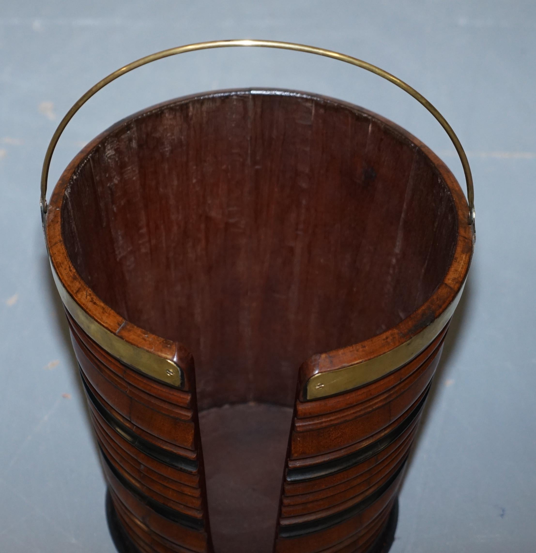Rare paire de boucles d'assiettes George III 1780 en bois dur géorgien et laiton en vente 8
