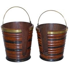 Rara coppia di piatti o secchielli per torba di Giorgio III 1780 in legno duro georgiano e ottone