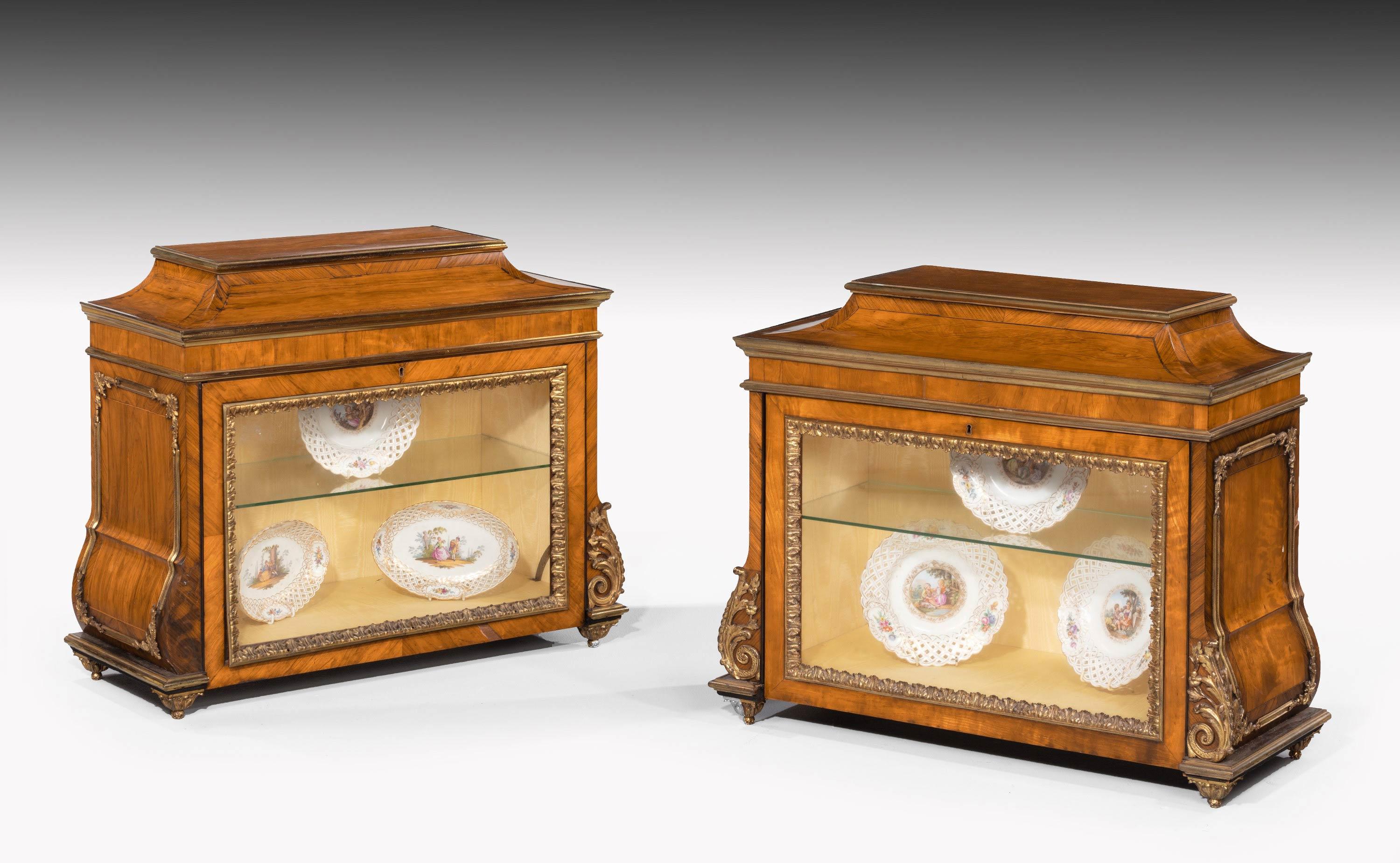 Rare Pair of George III Period Kingwood Table Cabinets In Good Condition For Sale In Peterborough, Northamptonshire