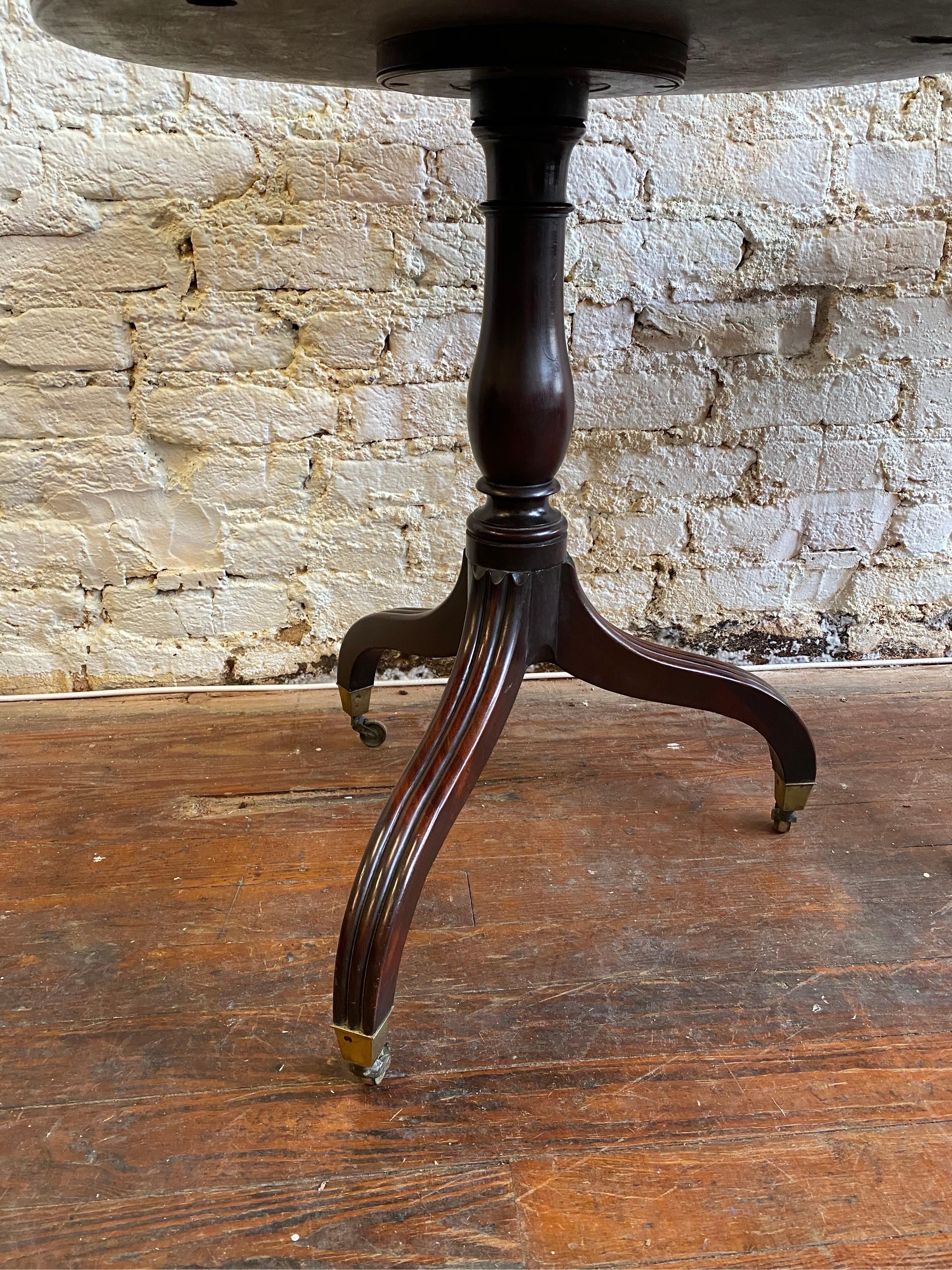 Rare Pair of Georgian Mahogany Dumbwaiters In Good Condition For Sale In Charleston, SC