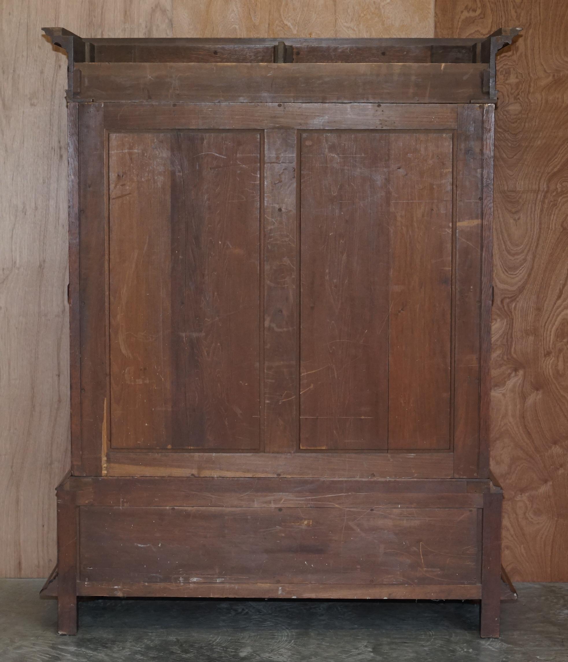 Rare Pair of Gillows Lancaster English Oak Antique Victorian Bookcase Cupboards For Sale 9