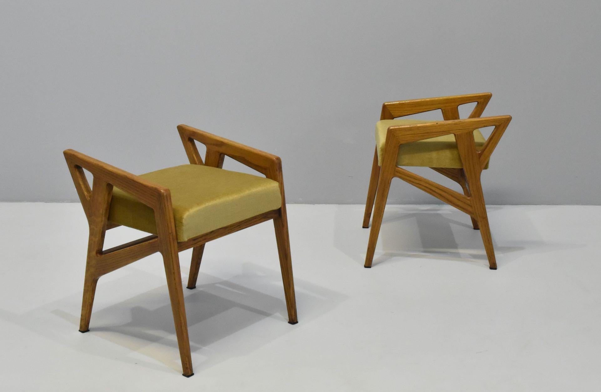 Rare Pair of Gio Ponti Arm Stools 687 for Cassina, Italy, 1953 3