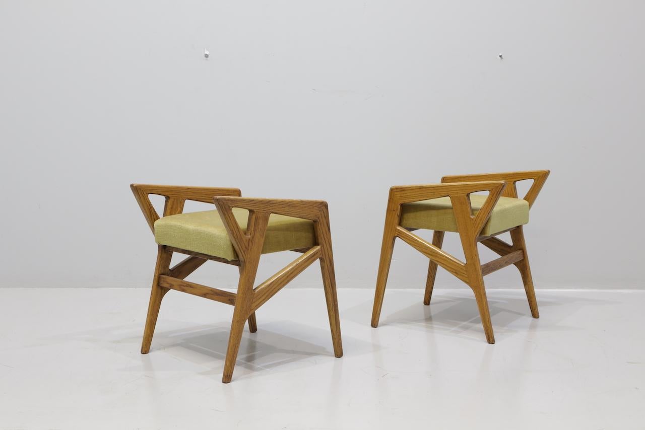 Raro par de taburetes con brazos Gio Ponti 687 para Cassina, Italia, 1953 en venta 1