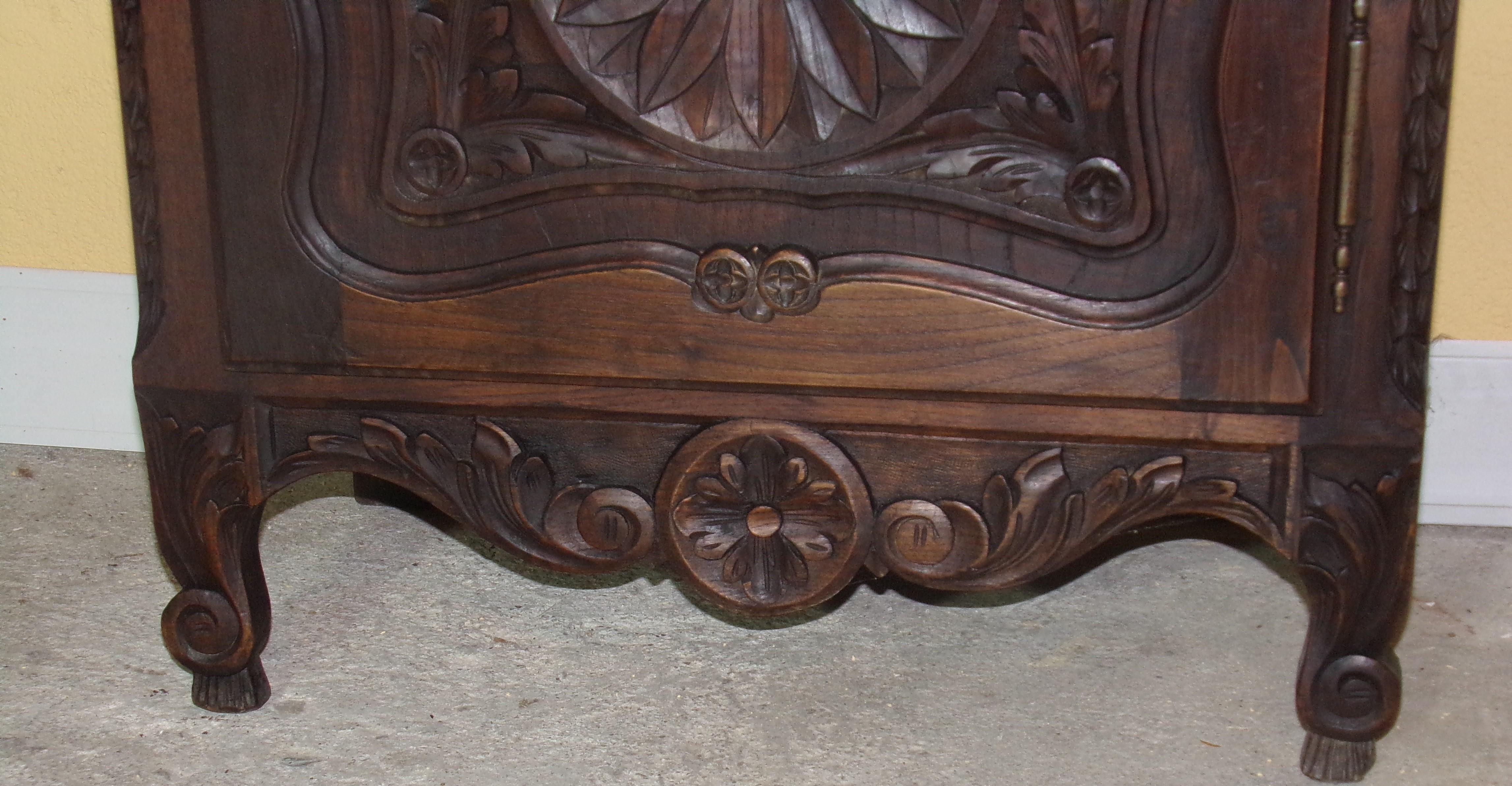 Rare Pair of Hand Carved Oak Armoires, C1900 In Good Condition For Sale In London, GB