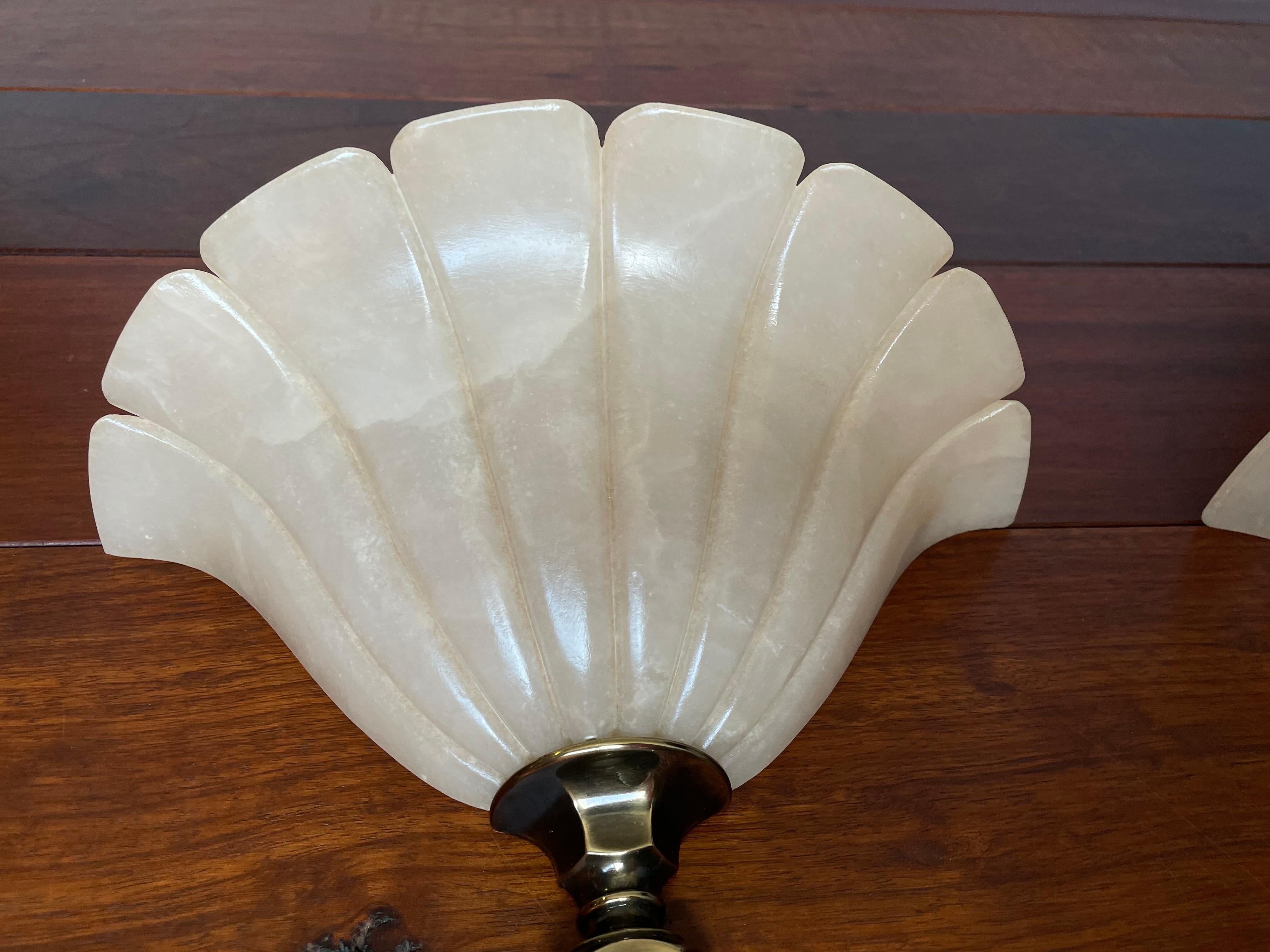 Rare Pair of Handmade Hollywood Regency Alabaster & Brass Sconces / Wall Lights In Excellent Condition In Lisse, NL