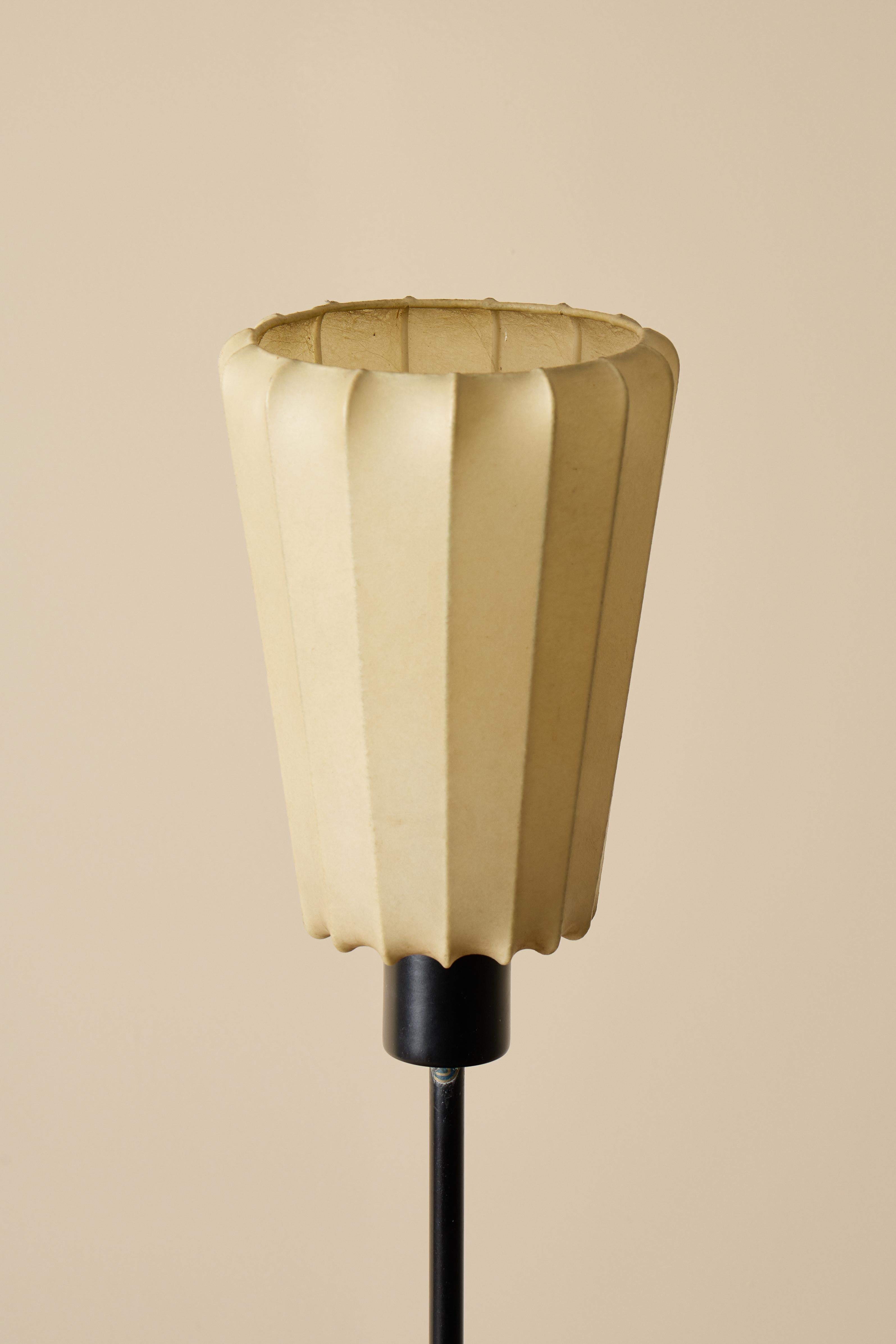 Raro par de lámparas de pie Hans-Agne Jakobsson Modelo G-23, años 50 Escandinavo moderno en venta