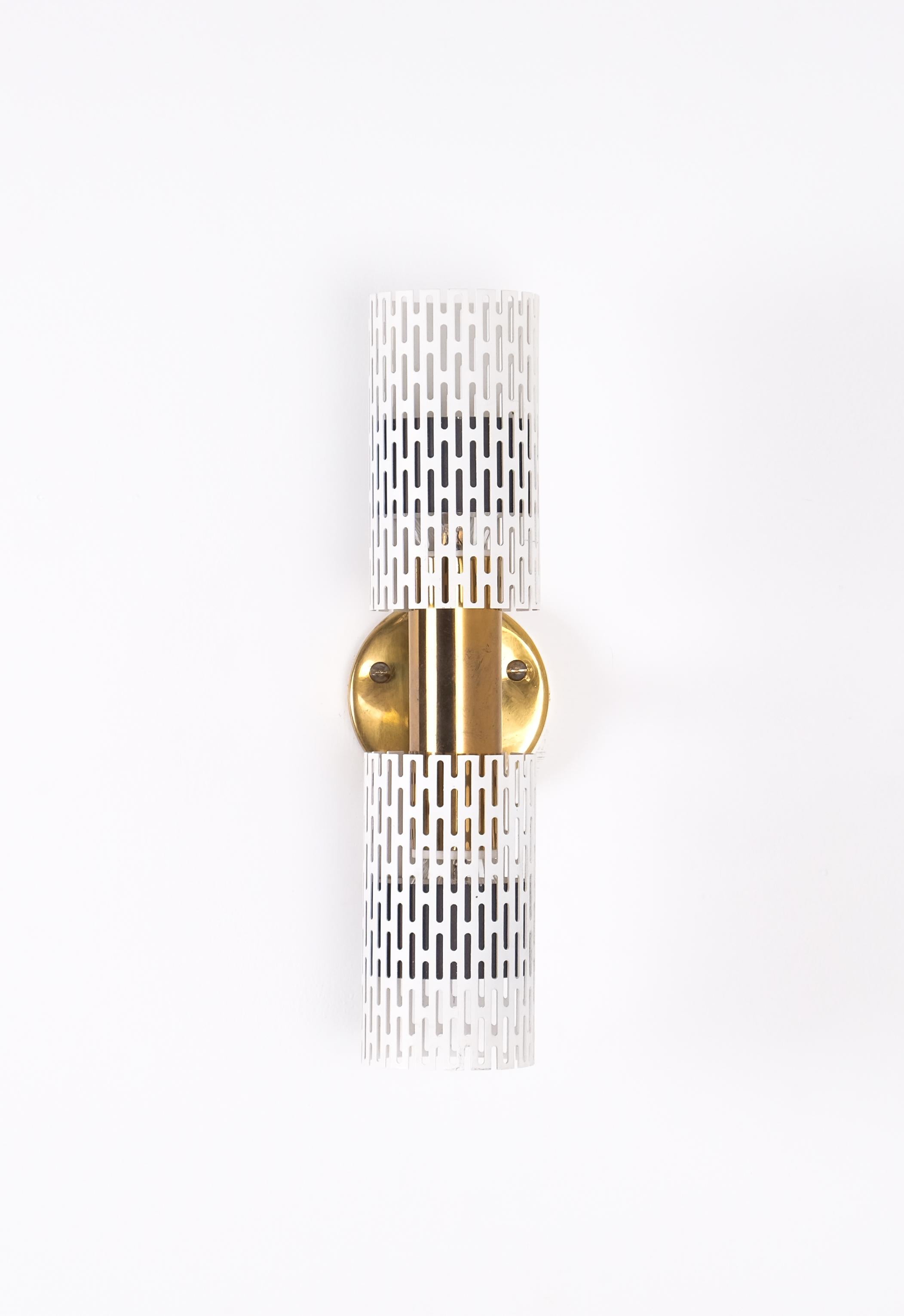 Raro par de lámparas de pared Harald Notini para Böhlmarks, años 50 en Bueno estado para la venta en Stockholm, SE