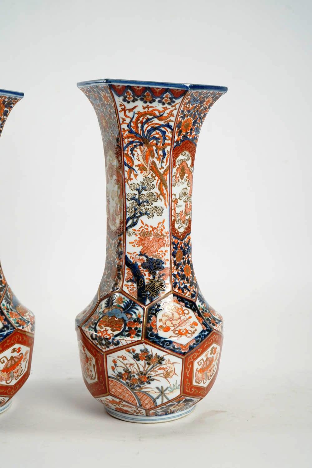 Rare Pair of Imari Porcelain Vases with Polychrome Decor, Japan, 19th Century 4