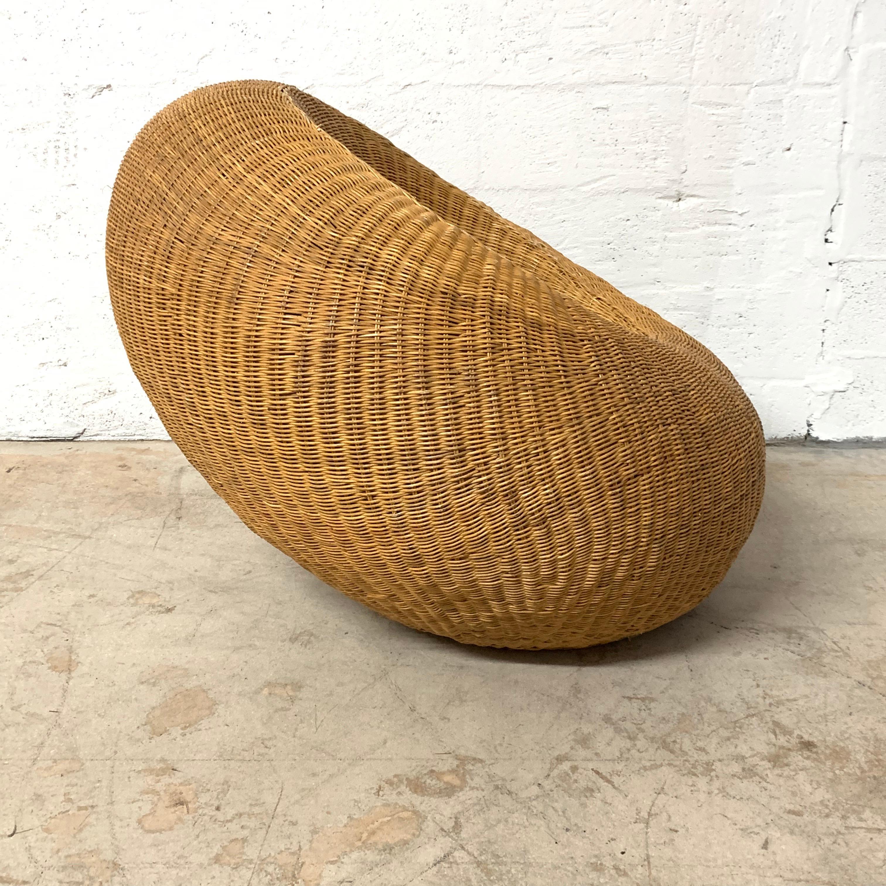 Rare Pair of Isamu Kenmochi Wicker Pod Chairs for Yamakawa Rattan Japan In Good Condition In Miami, FL