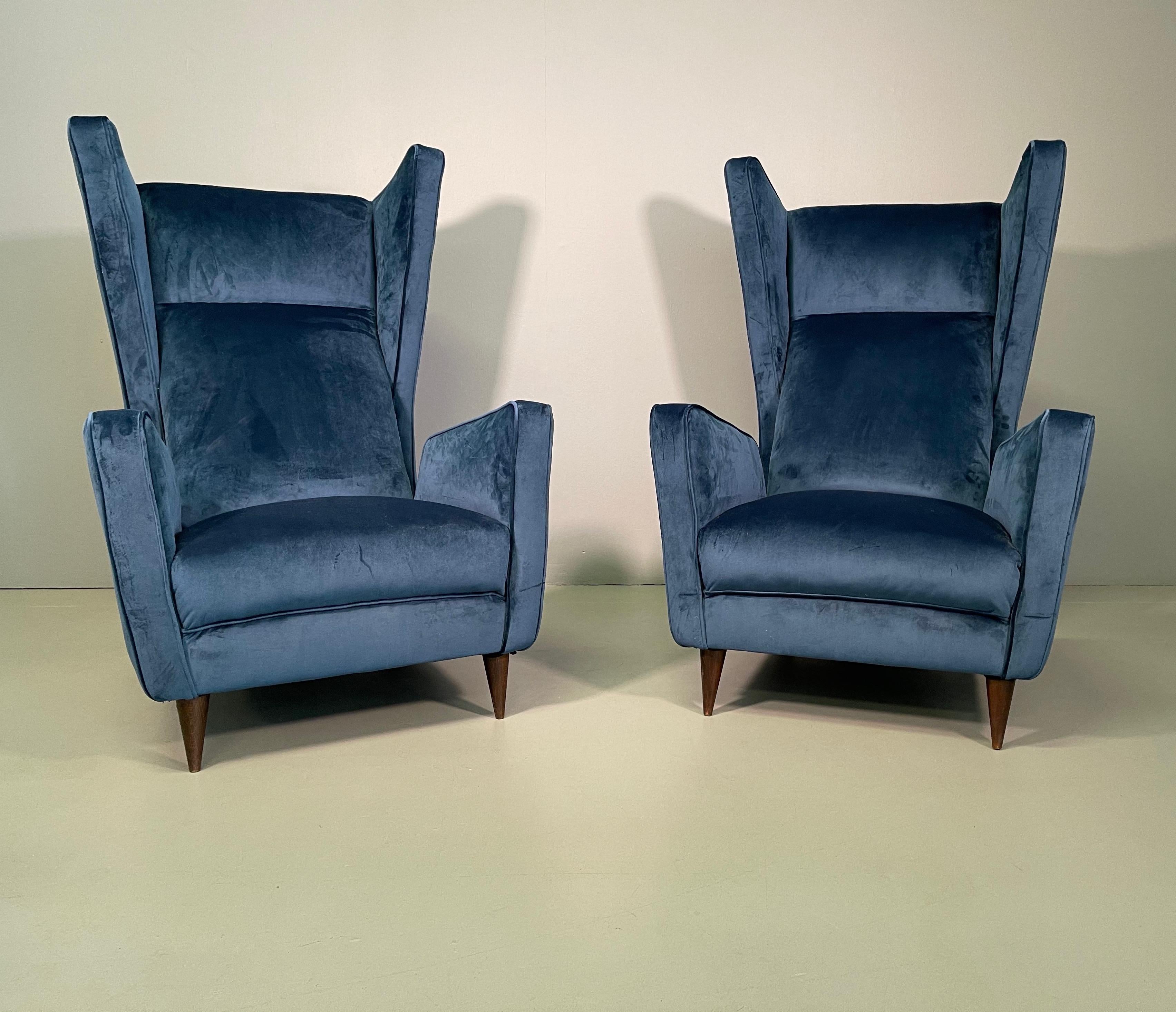 Seltenes Paar italienischer Sessel von Mario Oreglia (Moderne der Mitte des Jahrhunderts) im Angebot