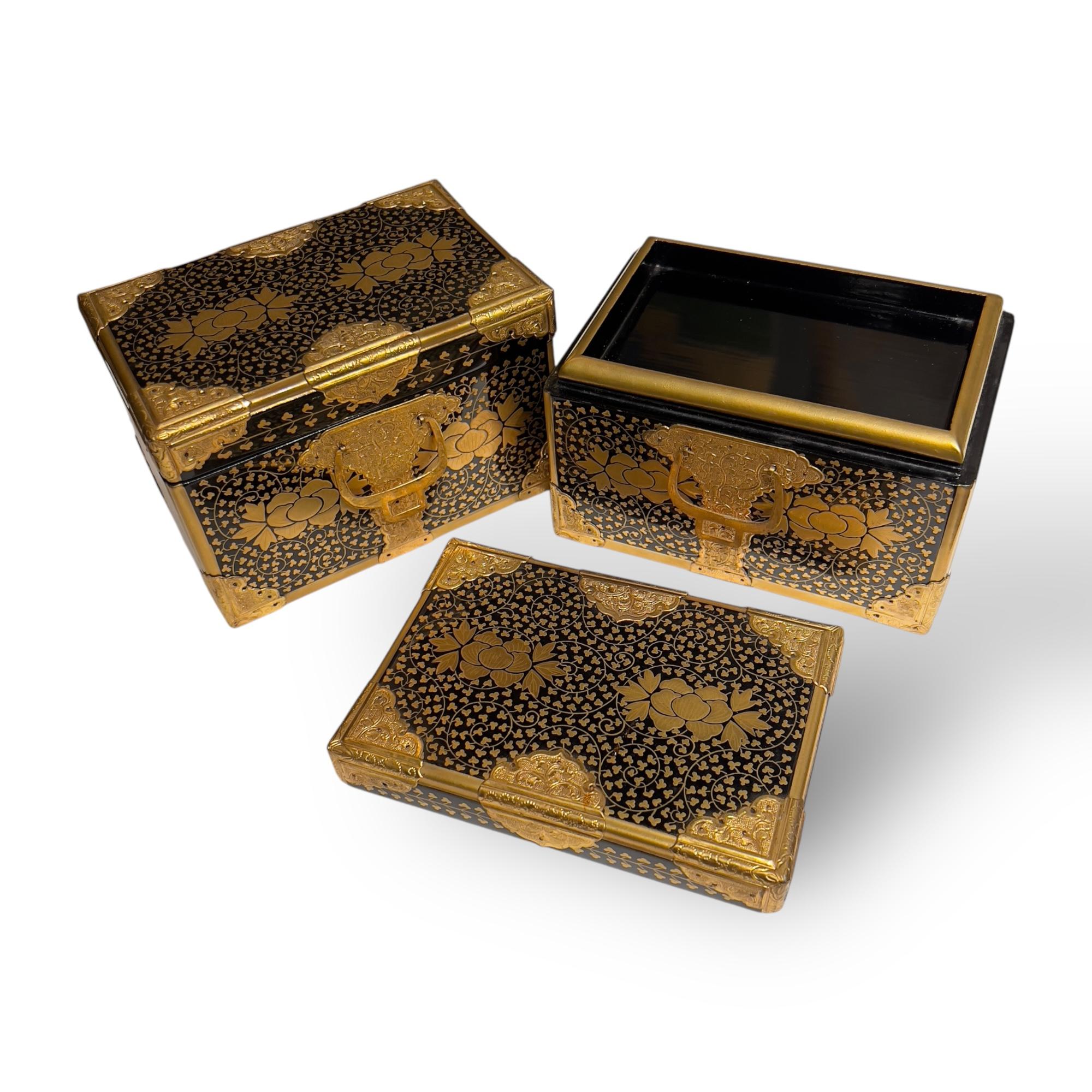 Rare Pair of Japanese Black and Gold Lacquer boxes, small trunks, Japan, 19thc 2