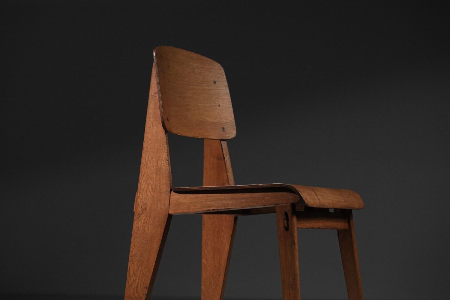 Bois rare Paire de chaises Jean Prouvé tout en Wood 1950 Design français  en vente