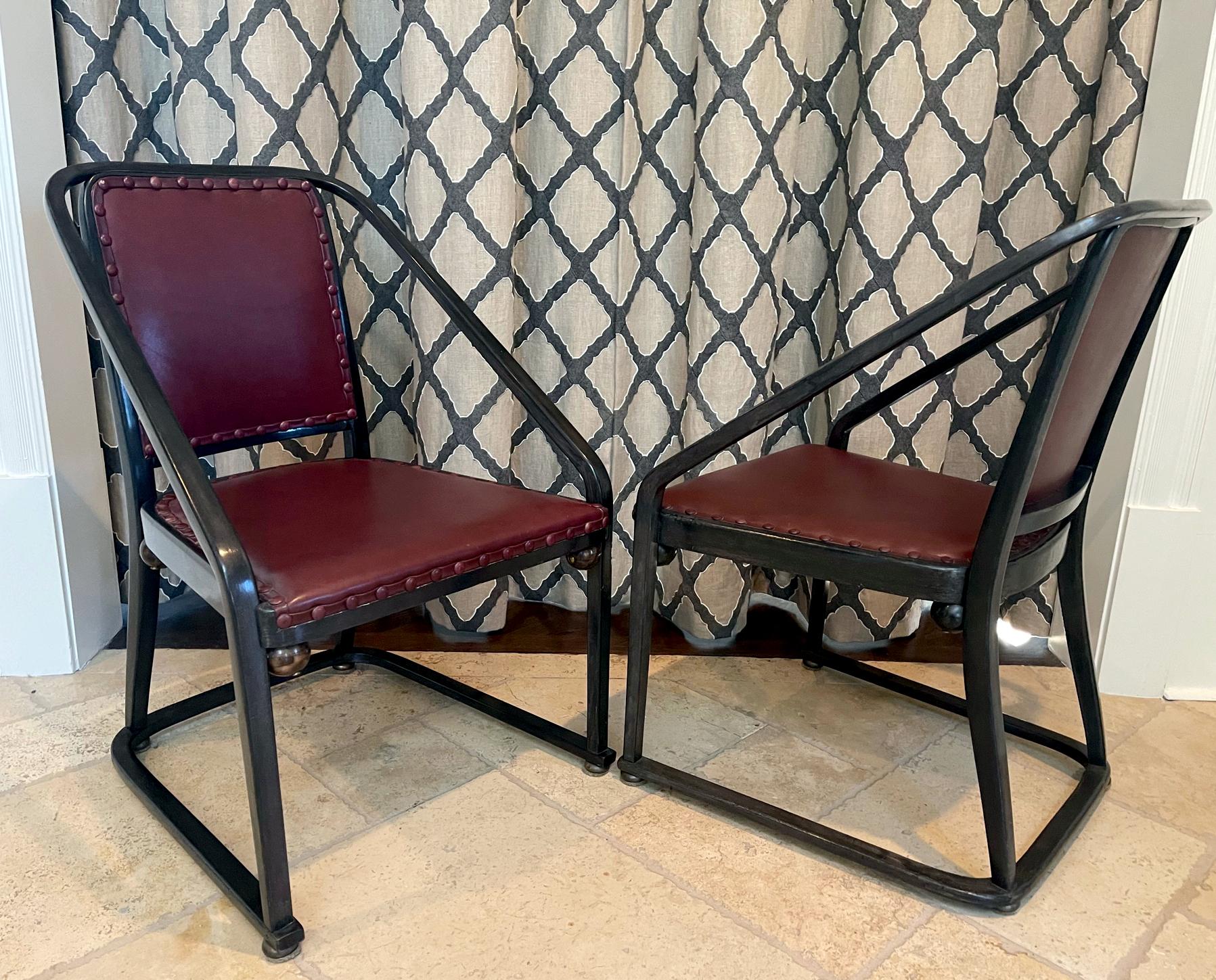 Sécession viennoise Rare paire de chaises Josef Hoffmann modèle 725 B/F pour J. & J. Kohn en vente