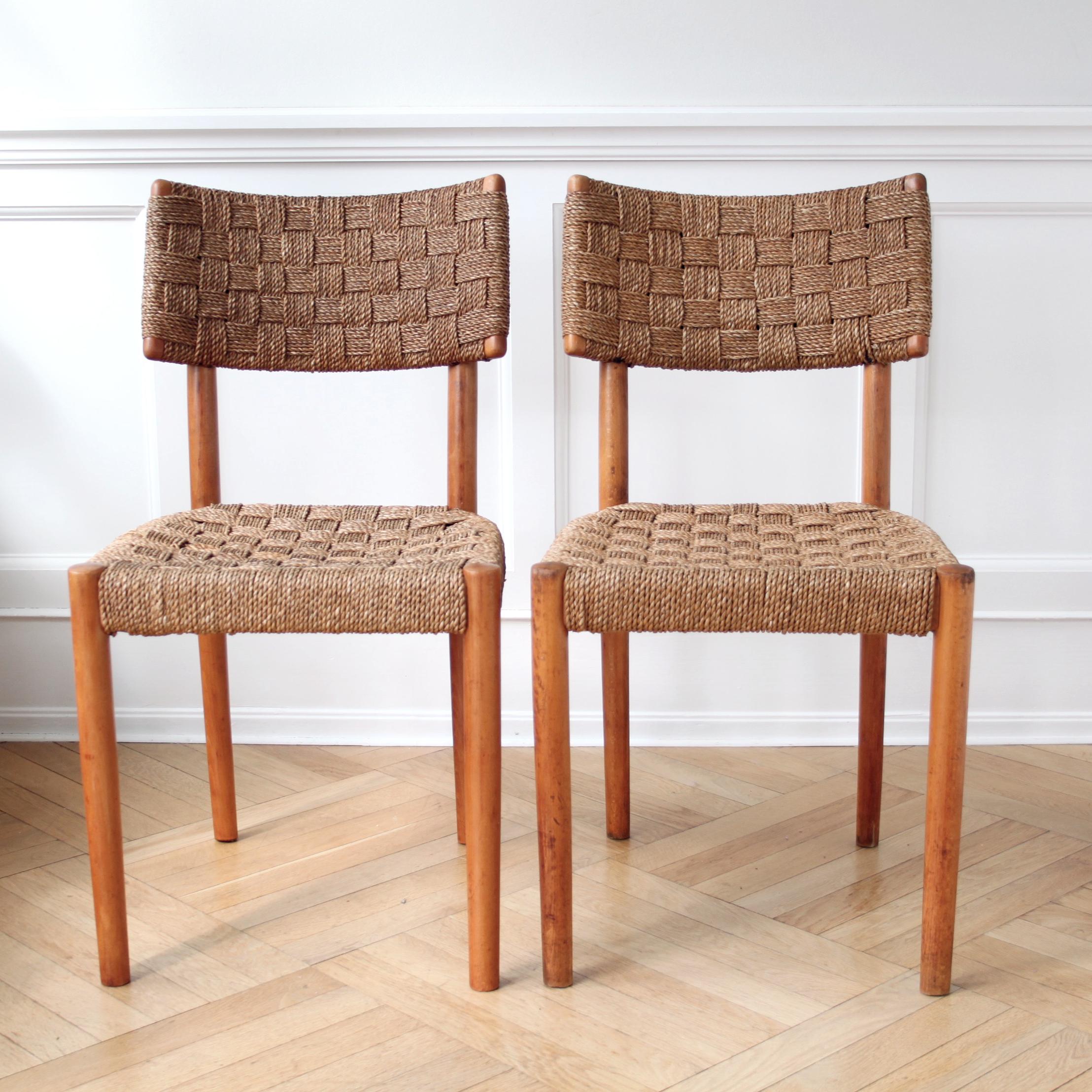 S. Scroder & Fritz Hansen 
Scandinavian Modern Design, 

A rare pair of beech chairs, seat and back with original woven sea grass. Model 1572. Designed by S. Scröder. Manufactured and marked by Fritz Hansen, 1930s.

Literature: Fritz Hansen