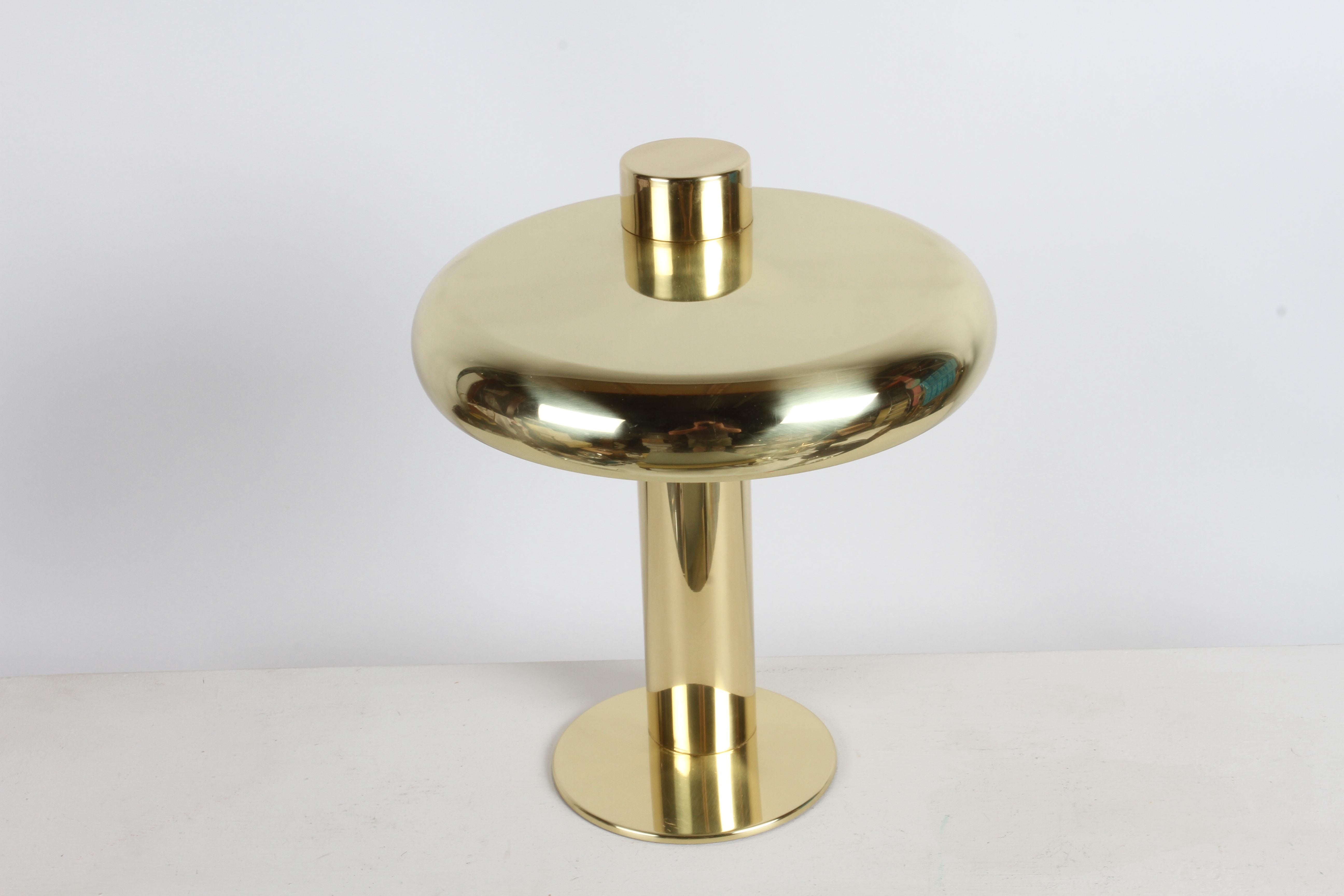 RARE Pair of Koch & Lowy 1970s Brass Saucer Form Table lamps - Fully restored  For Sale 1