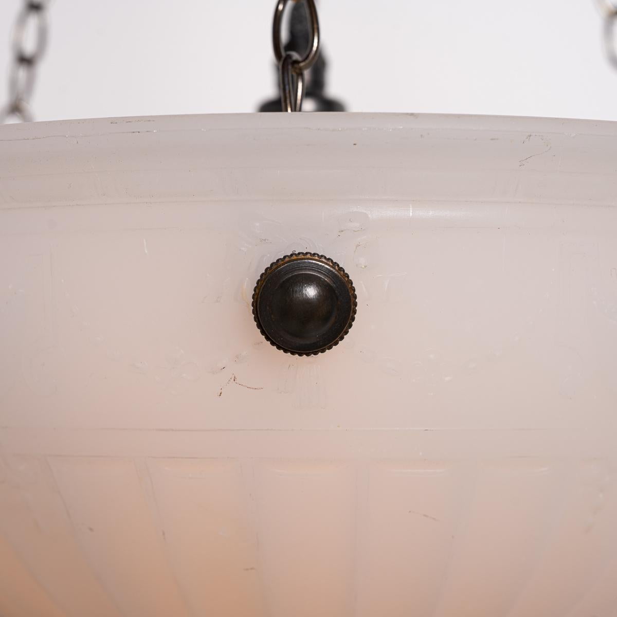 Rara coppia di plafoniere decorative in vetro Moonstone di grandi dimensioni in vendita 3