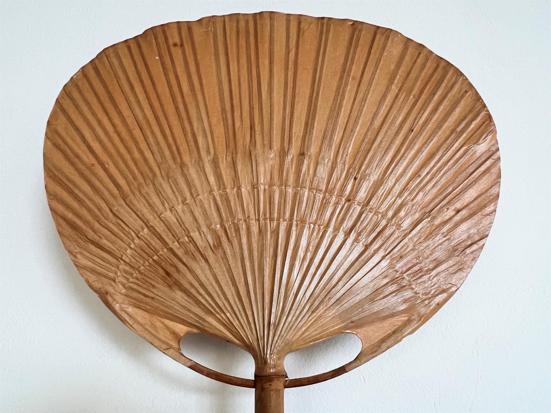 Seltenes Paar großer Uchiwa-Wandleuchter von Ingo Maurer, Deutschland, 1973 2