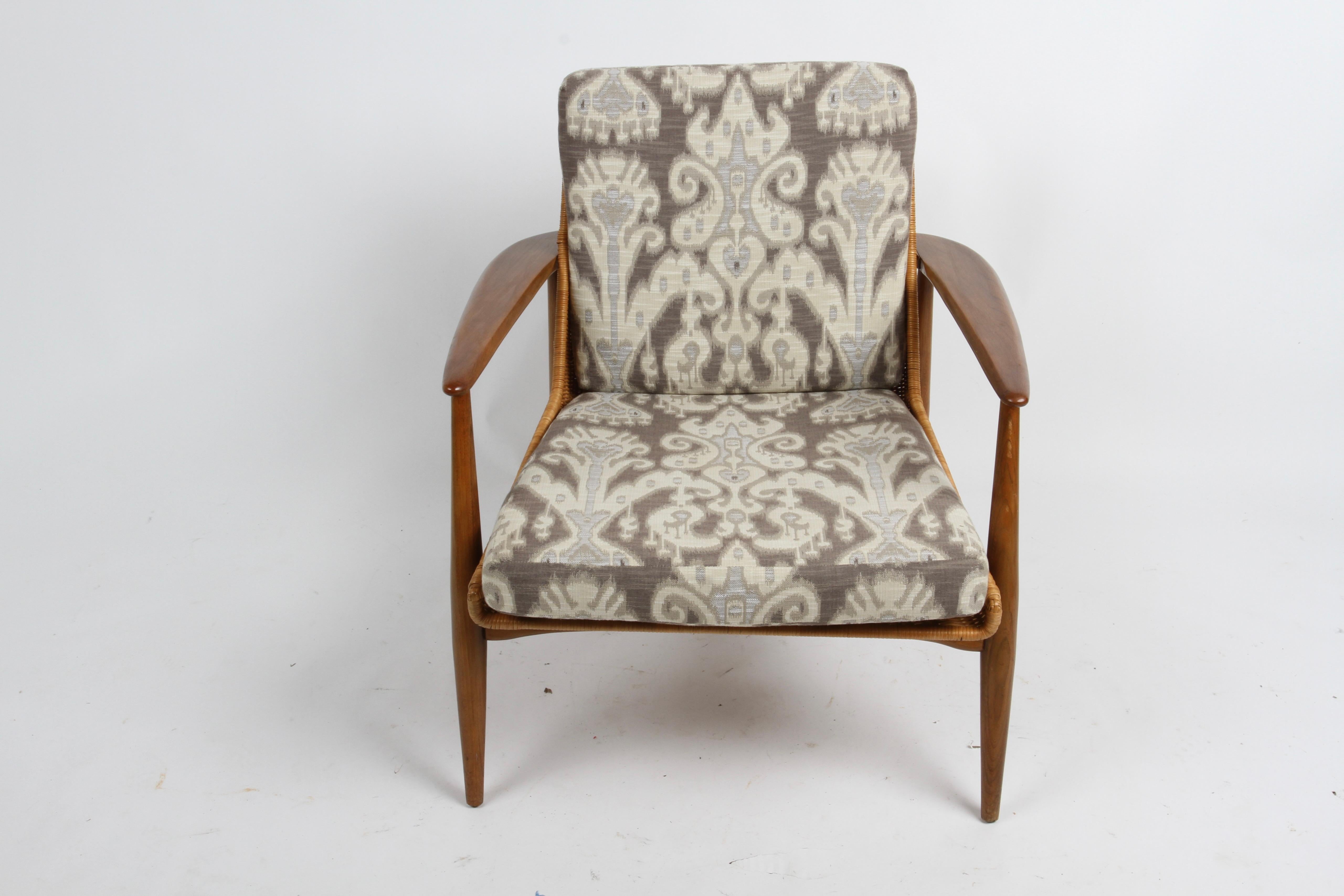 Mid-20th Century Rare Pair of Lawrence Peabody's Sculptural 1806 / 917 Chairs in Walnut & Rattan