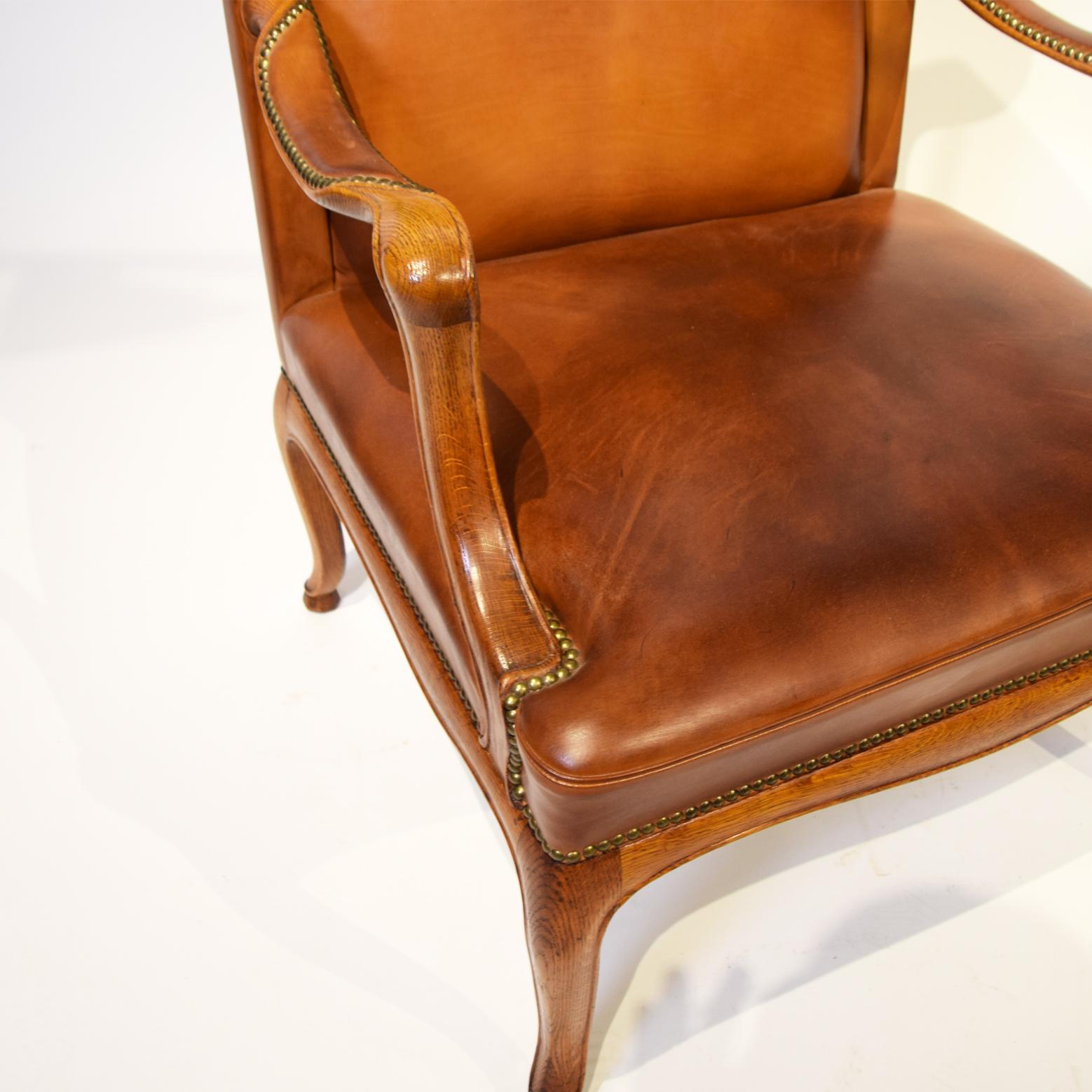 Rare Pair of Leather Bergere Chairs by Frits Henningsen, 1950s In Excellent Condition For Sale In Hudson, NY