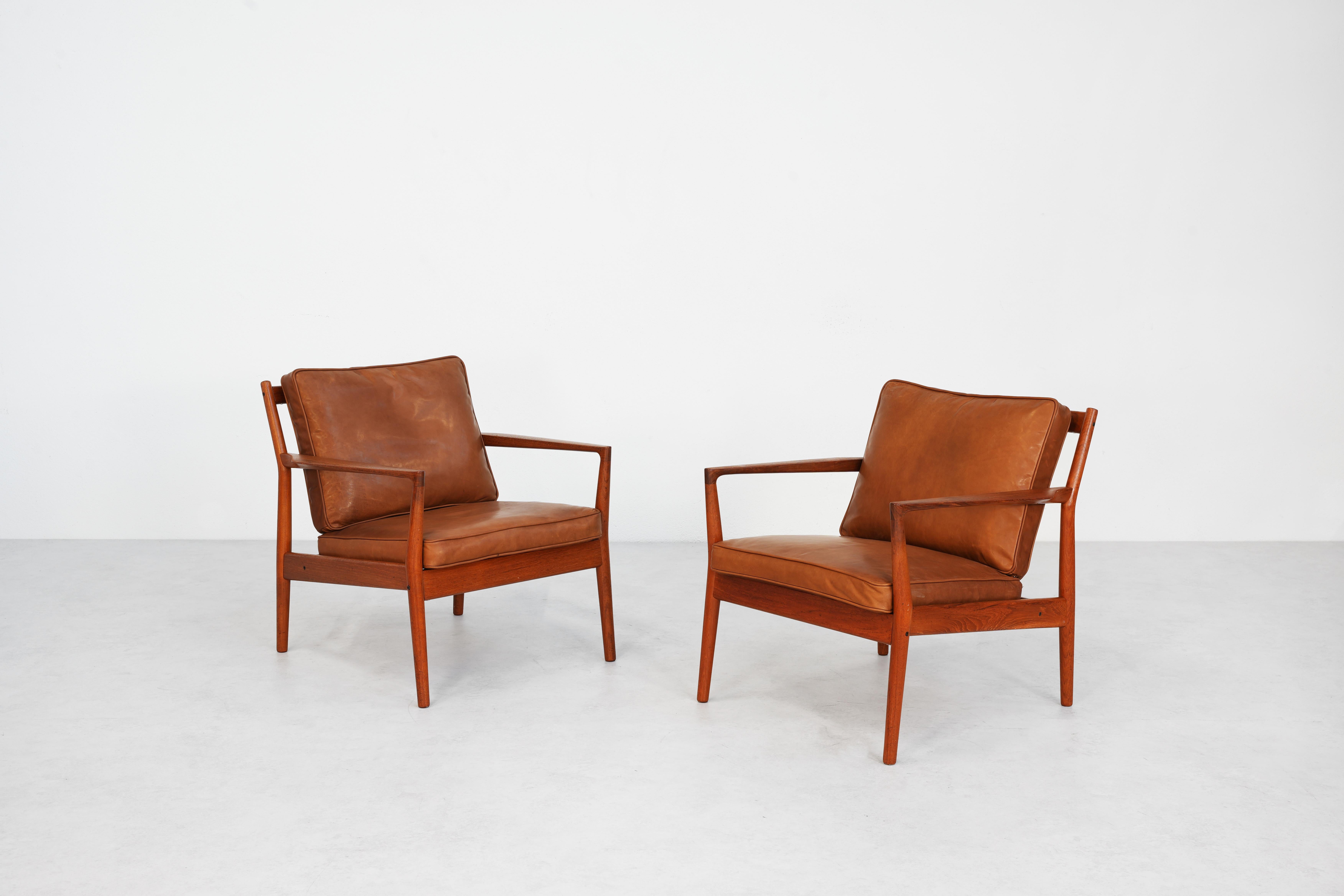 Rare Pair of Lounge Chairs by Steffen Syrach-Larsen for Børge Jensen For Sale 6