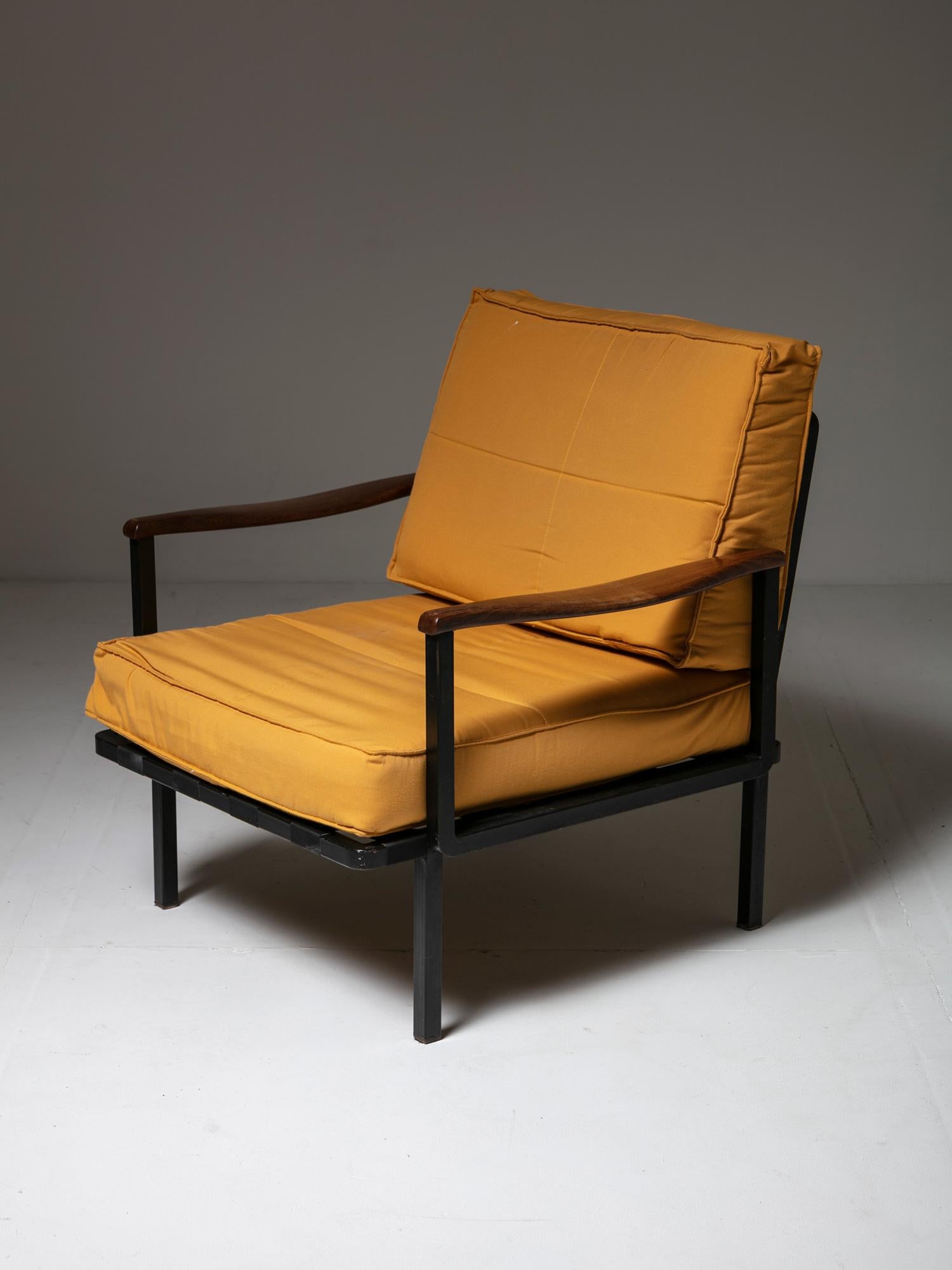 Italian Rare Pair of Lounge Chairs Model P24 by Osvaldo Borsani for Tecno