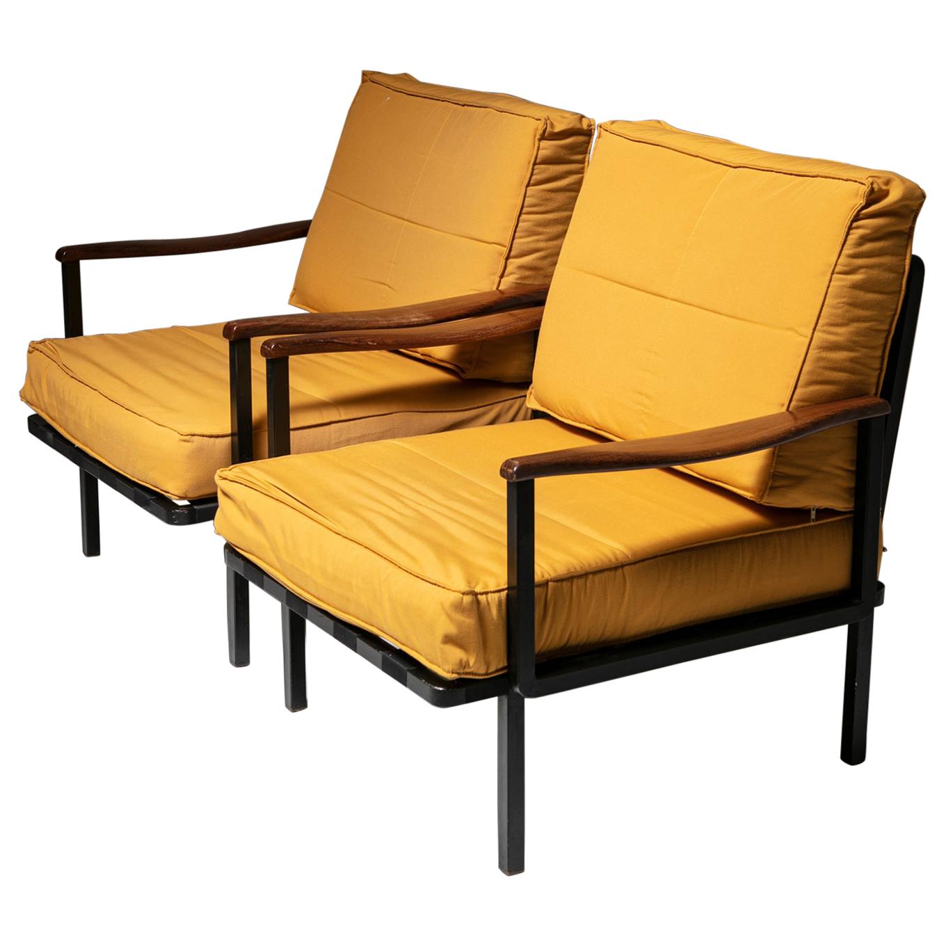 Rare Pair of Lounge Chairs Model P24 by Osvaldo Borsani for Tecno