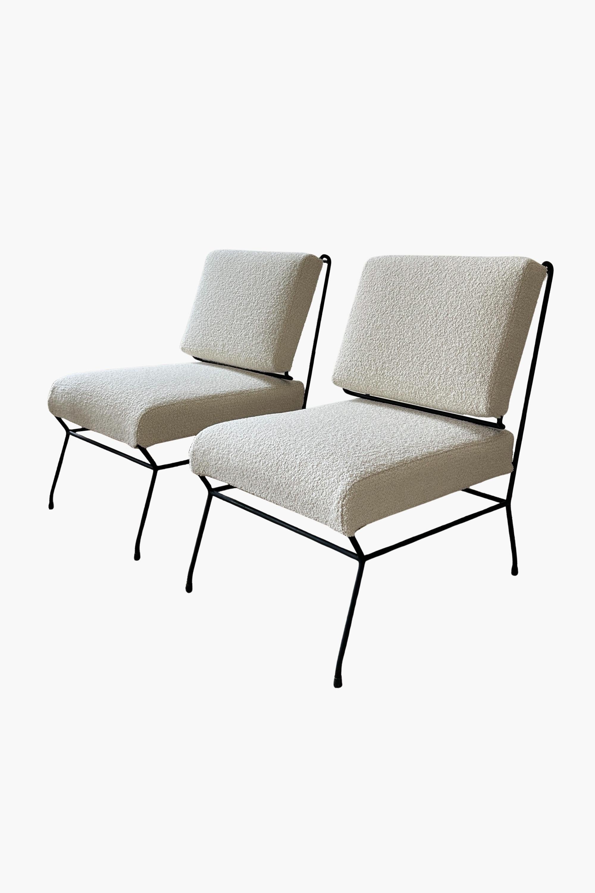 Paire de chaises basses rares de Gastone Rinaldi pour Rima

Une paire de chaises basses élégantes conçues par Gastone Rinaldi pour RIMA. Structure en tube d'acier laqué avec sangles en caoutchouc et rembourrage en mousse. Le cadre en acier forme un