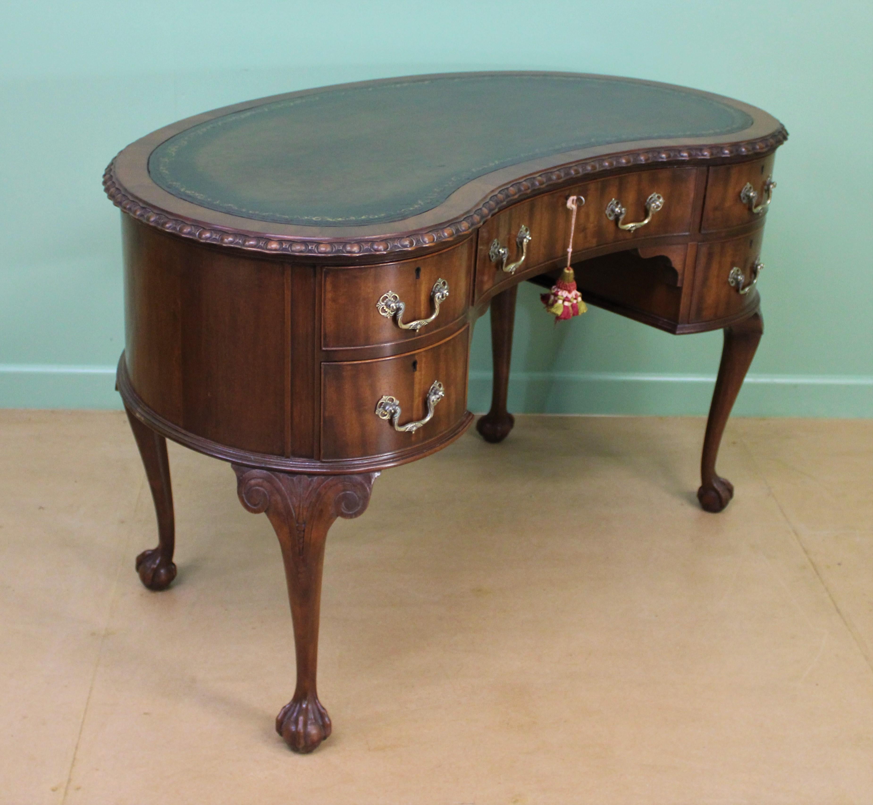Rare Pair of Mahogany Kidney Shaped Writing Desks by Waring and Gillow For Sale 7