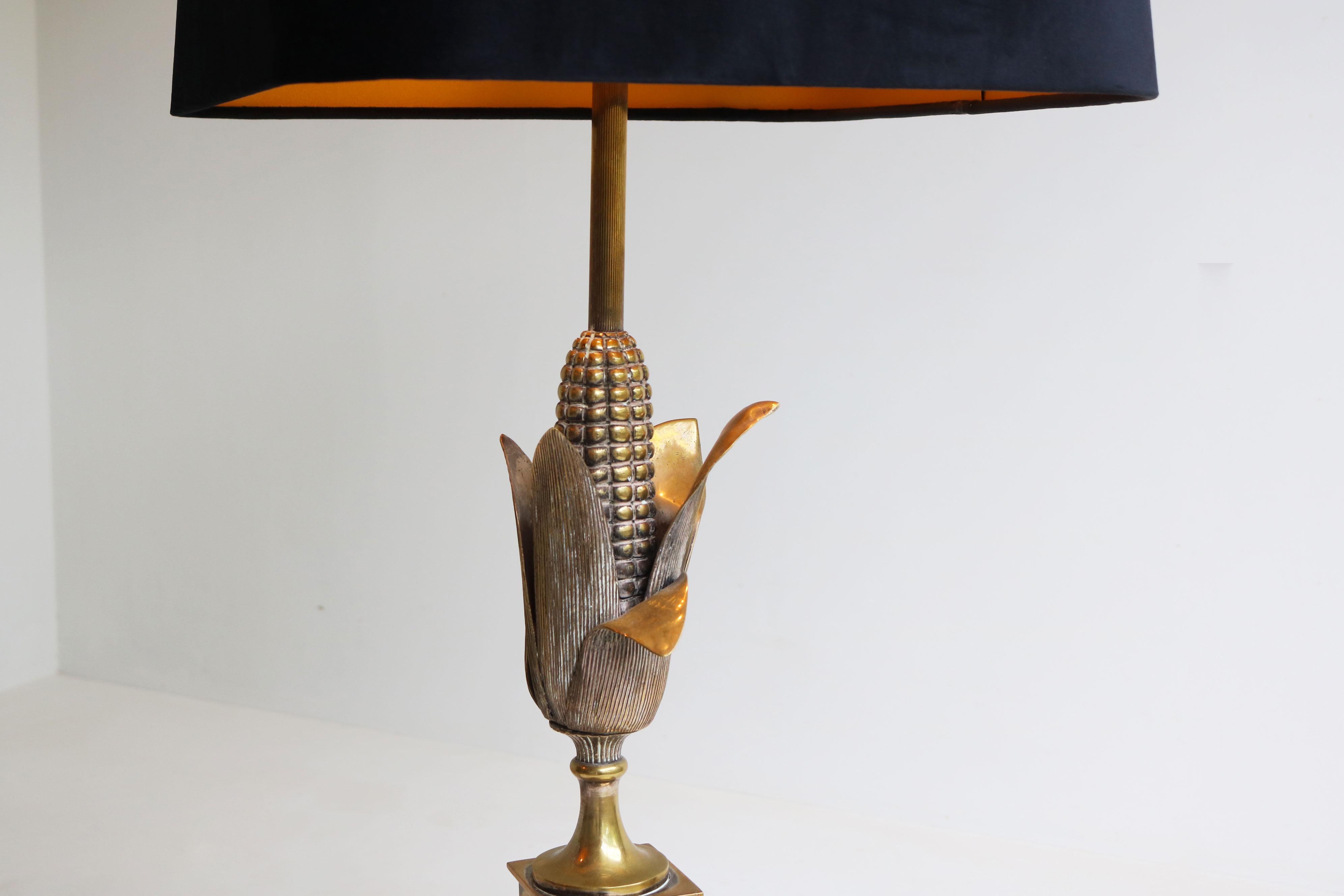 Seltenes Paar von Maison Charles ''Corn'' Tischlampen 1950 Frankreich Regency Bronze (Französisch) im Angebot