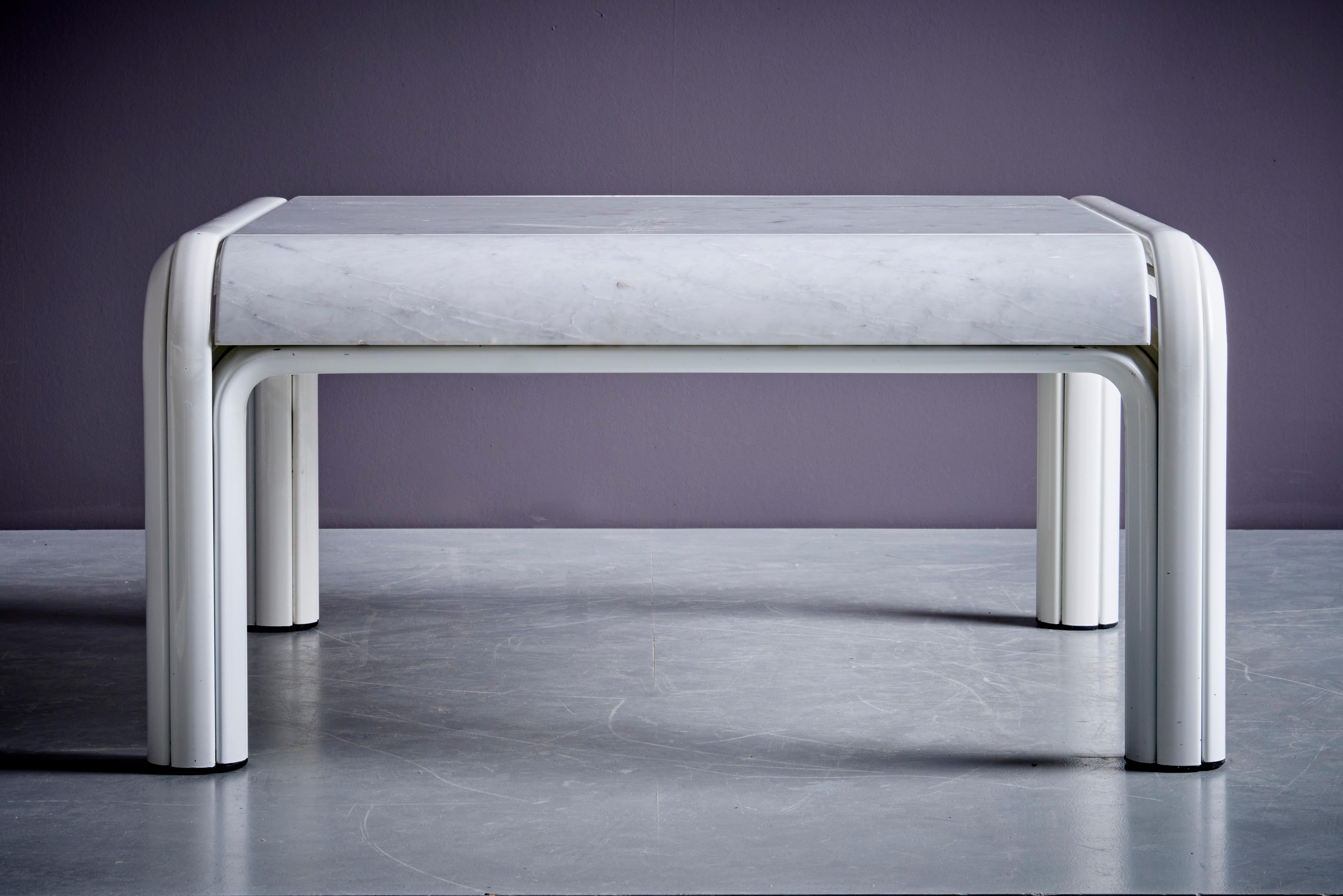 Rare Pair of Marble Coffee or Sofa Tables by Gae Aulenti for Knoll, Italy, 1970s For Sale 4