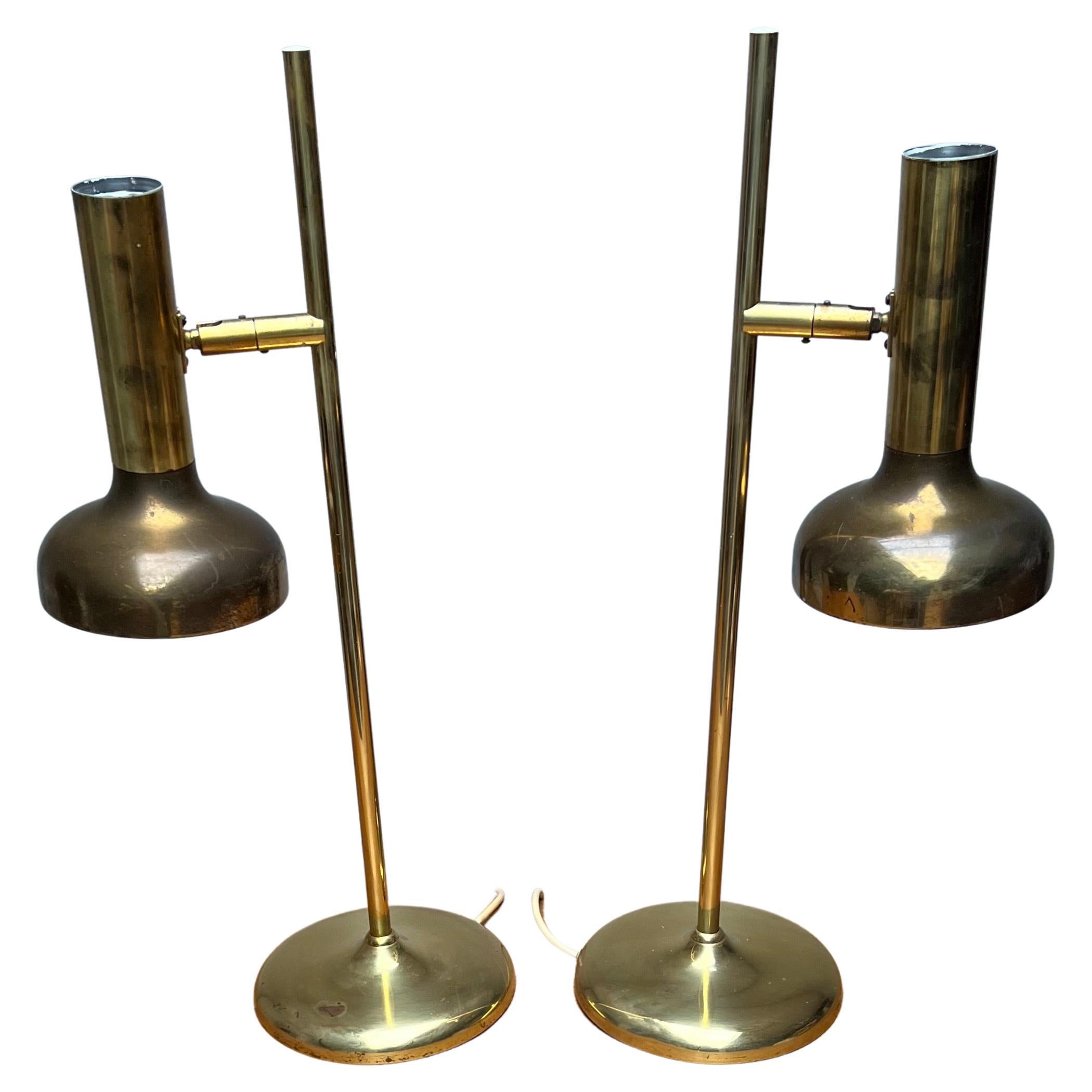 Stunning and highly decorative pair of brass table lamps made by Koch and Lowy for OMI. 

If you are looking for a truly stylish and rare pair of midcentury design table lamps to grace your office or living space then this listing could be the one