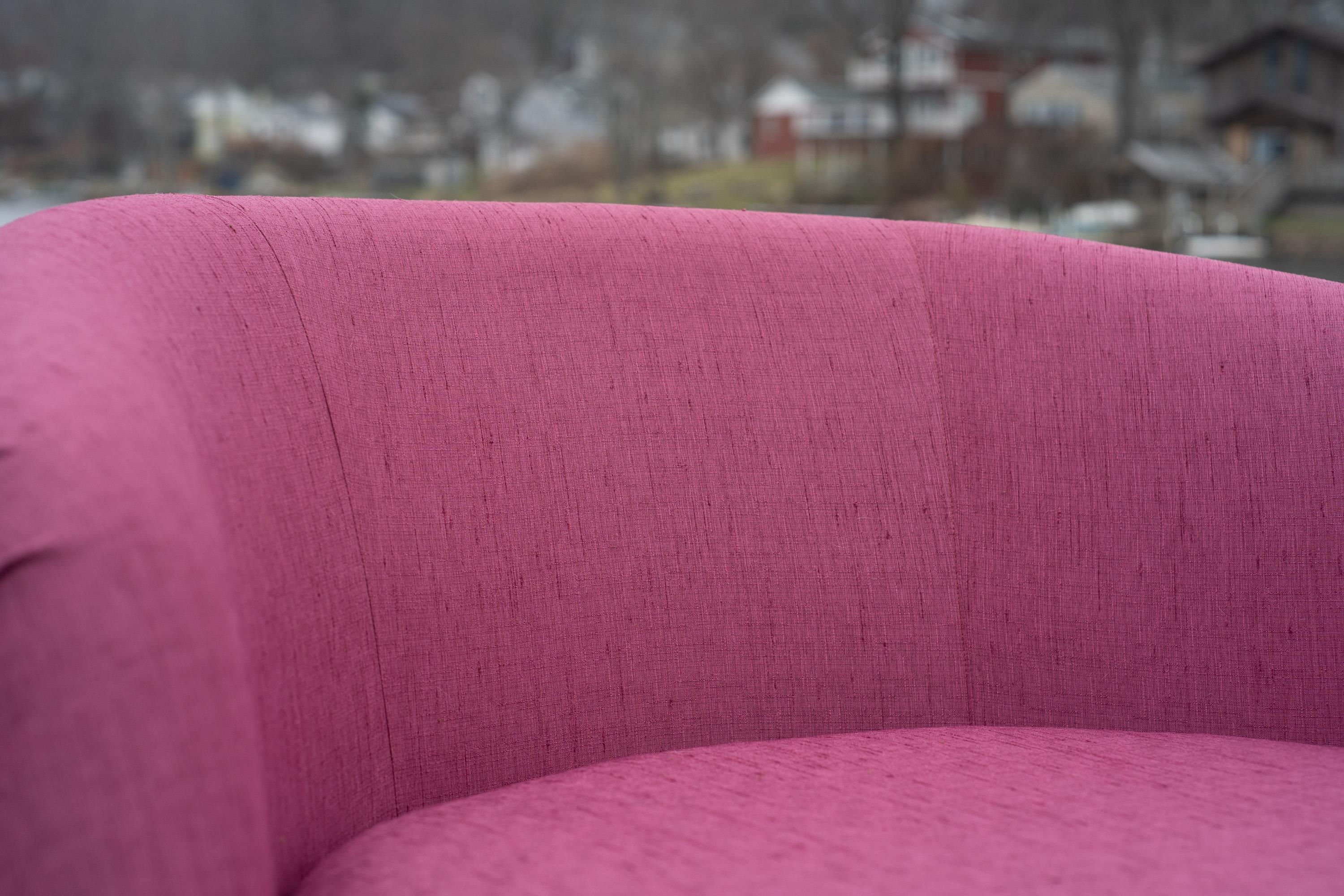 Rara coppia di sedie a vasca Milo Baughman per Thayer Coggin in color magenta originale in vendita 8