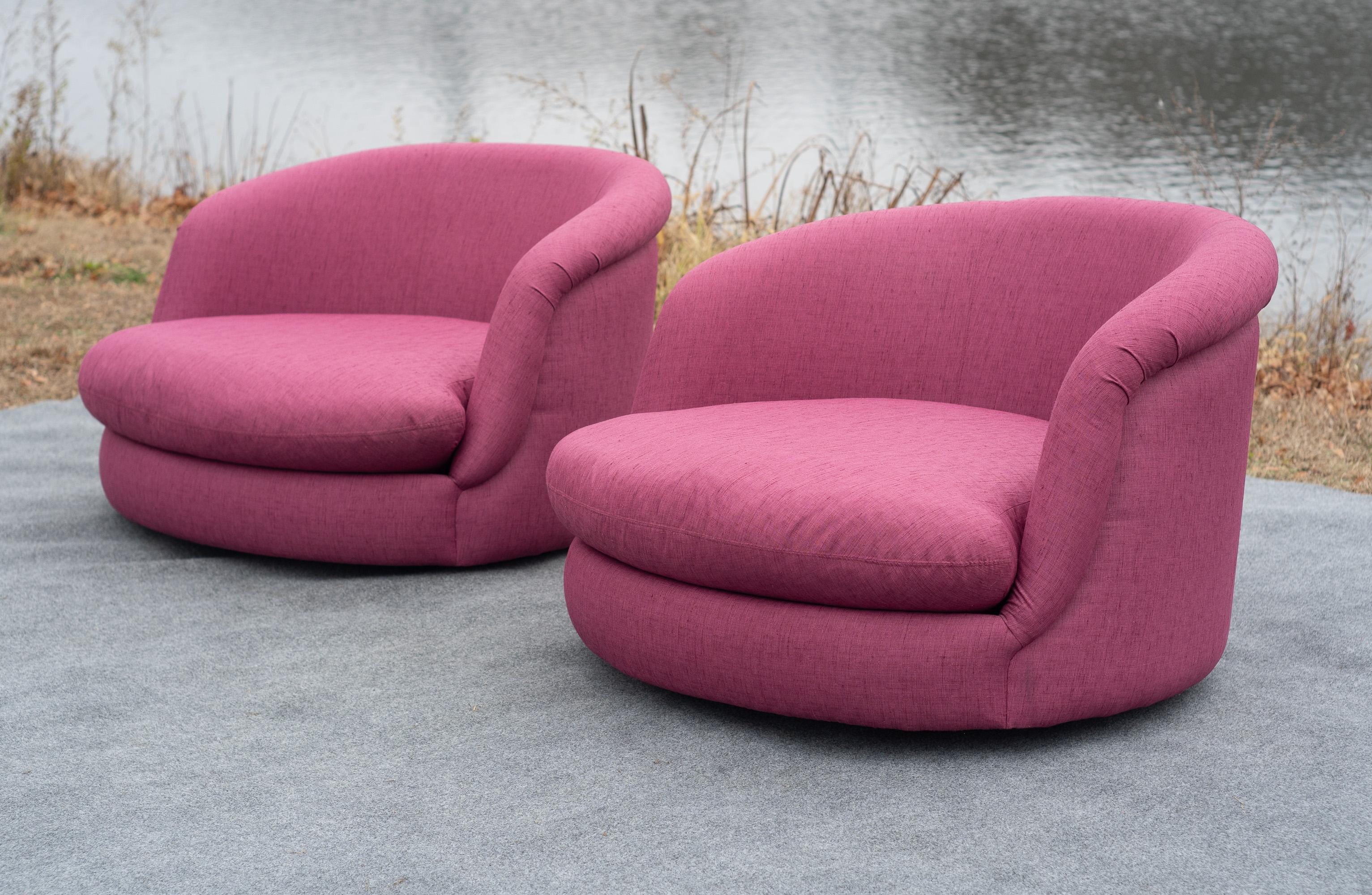 Mid-Century moderno Rara coppia di sedie a vasca Milo Baughman per Thayer Coggin in color magenta originale in vendita