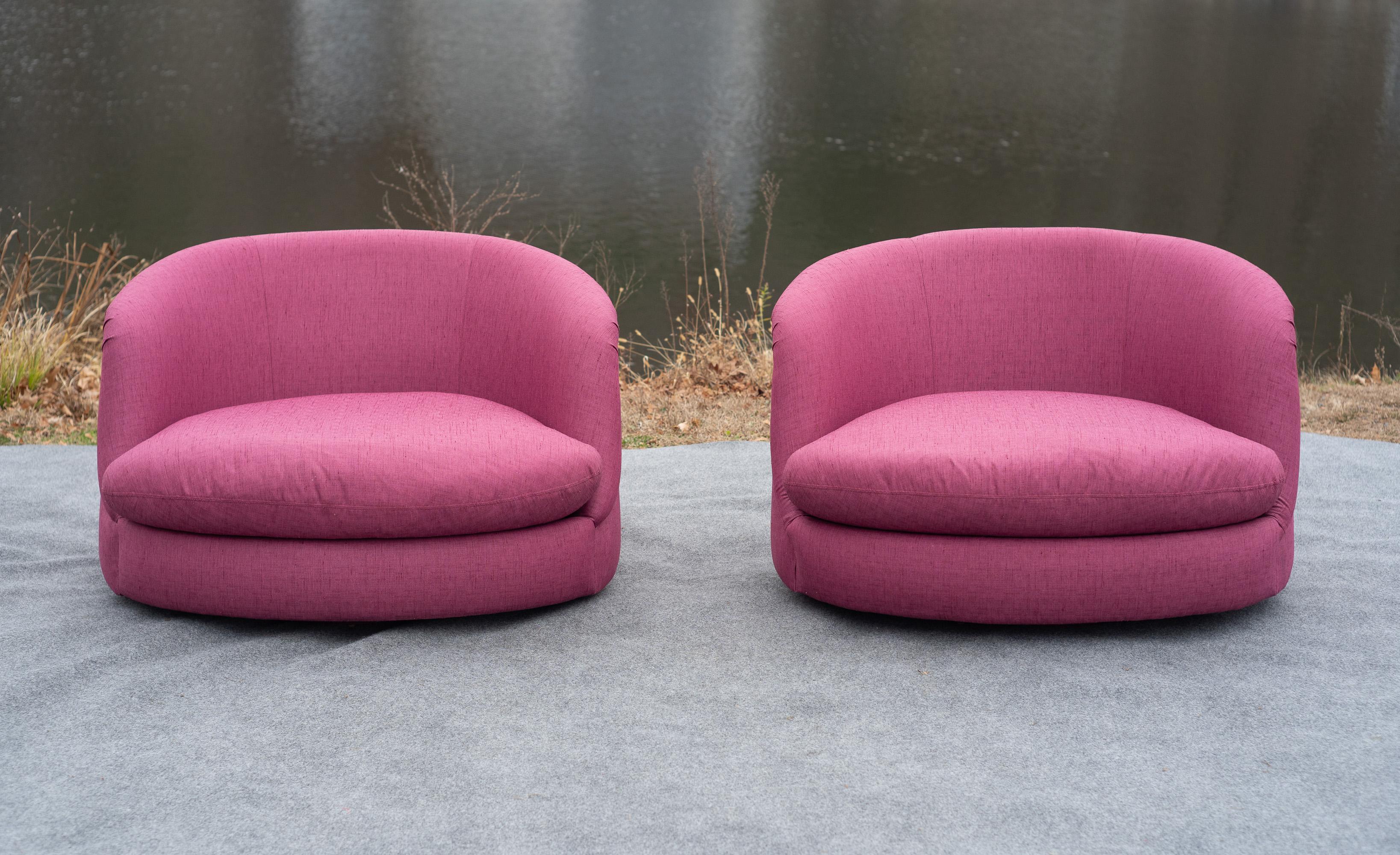 Americano Rara coppia di sedie a vasca Milo Baughman per Thayer Coggin in color magenta originale in vendita