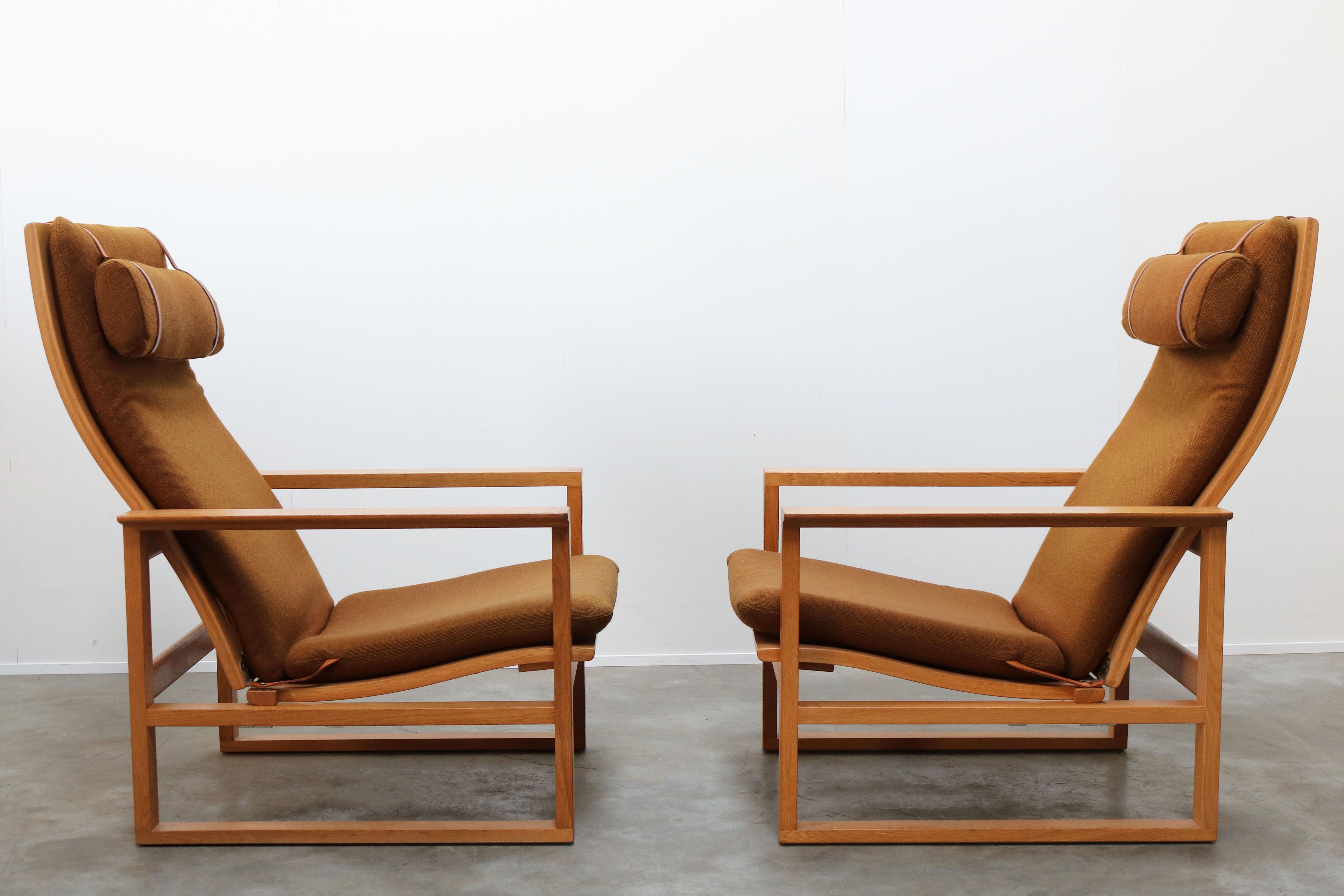 Rare Pair of Model 2254 Lounge Chairs by Børge Mogensen with Ottomans 1950s Wool For Sale 3