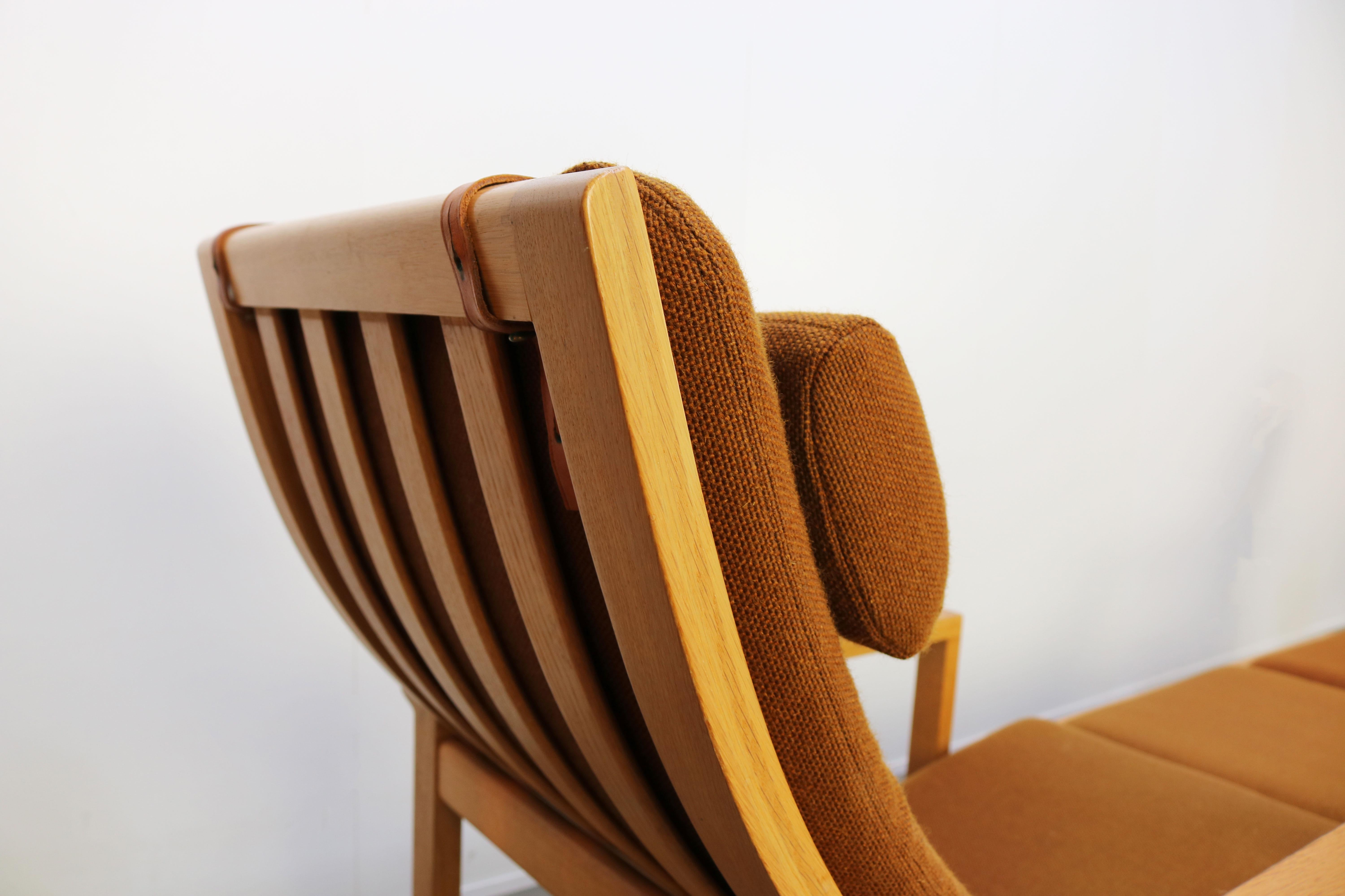 Mid-Century Modern Rare paire de chaises longues modèle 2254 de Børge Mogensen avec poufs Laine des années 1950 en vente