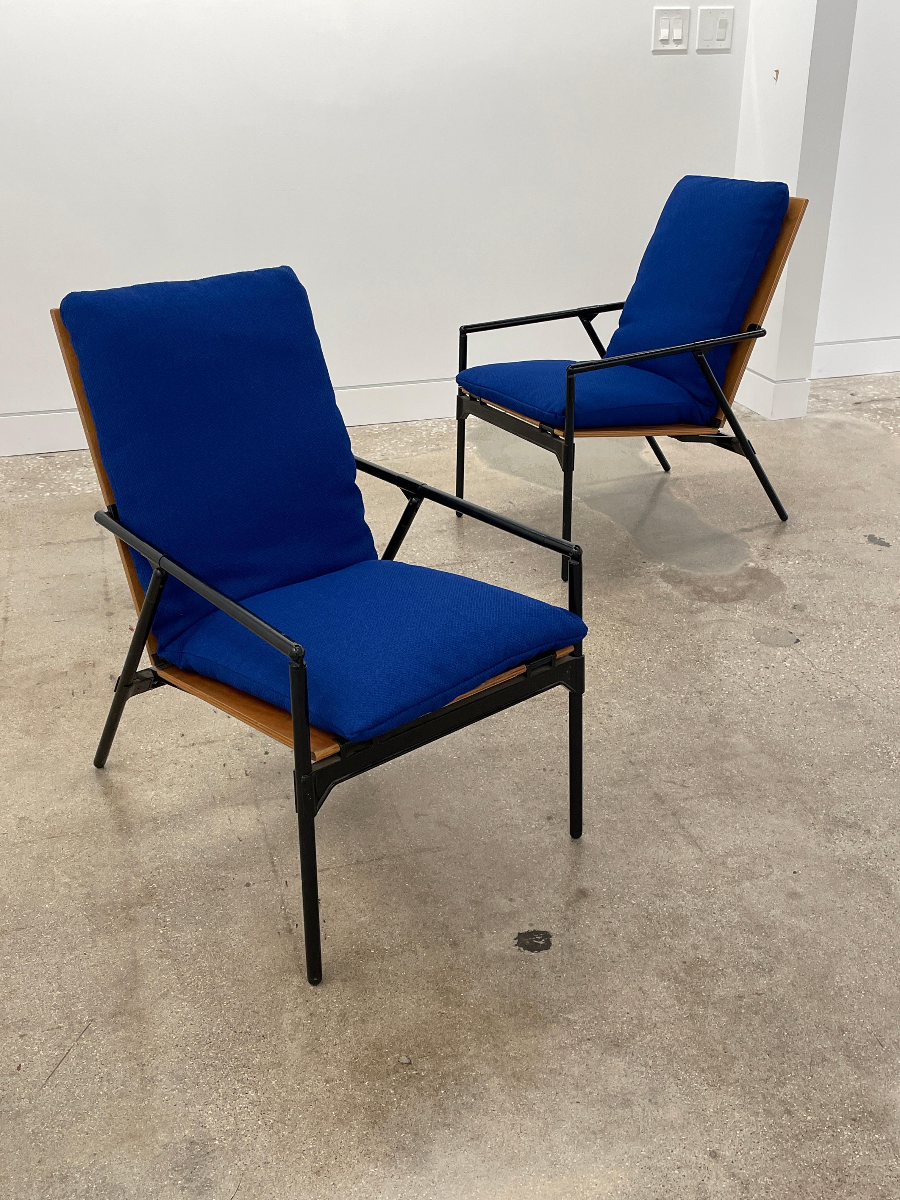 Contreplaqué Paire rare de fauteuils de salon pliants modèle « Nena » de Richard Sapper, 1984 en vente