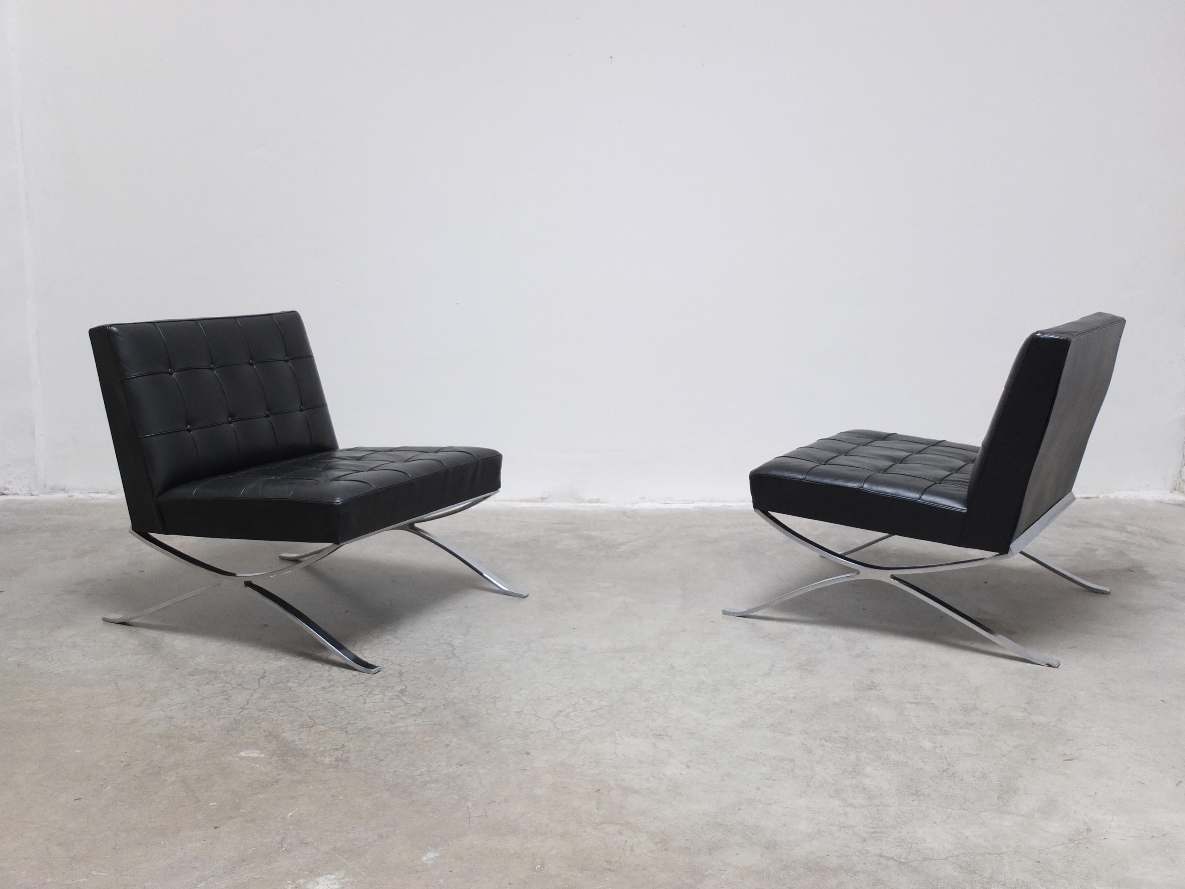 Mid-Century Modern Rare Pair of Modernist Lounge Chairs by Hans Kaufeld, 1960s For Sale