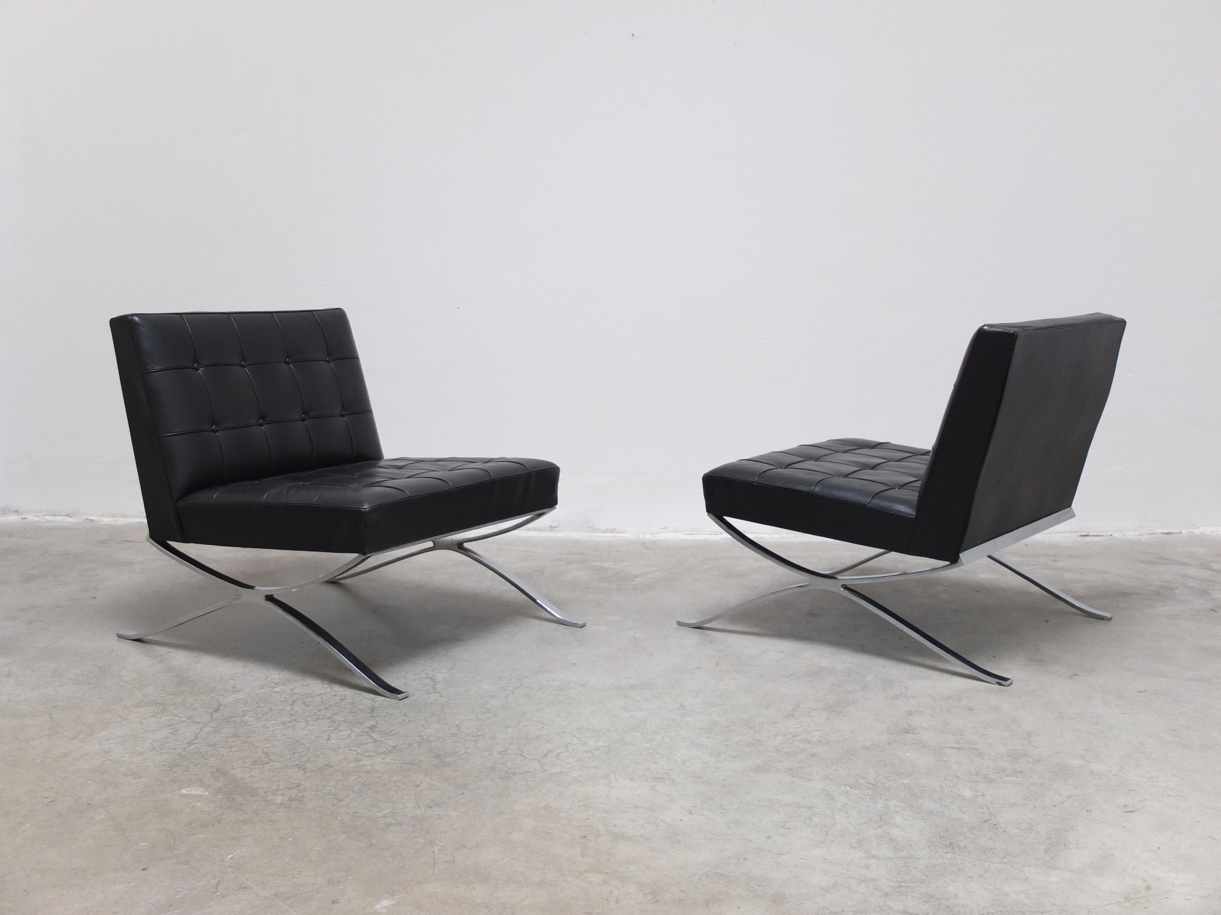Rare Pair of Modernist Lounge Chairs by Hans Kaufeld, 1960s For Sale 1