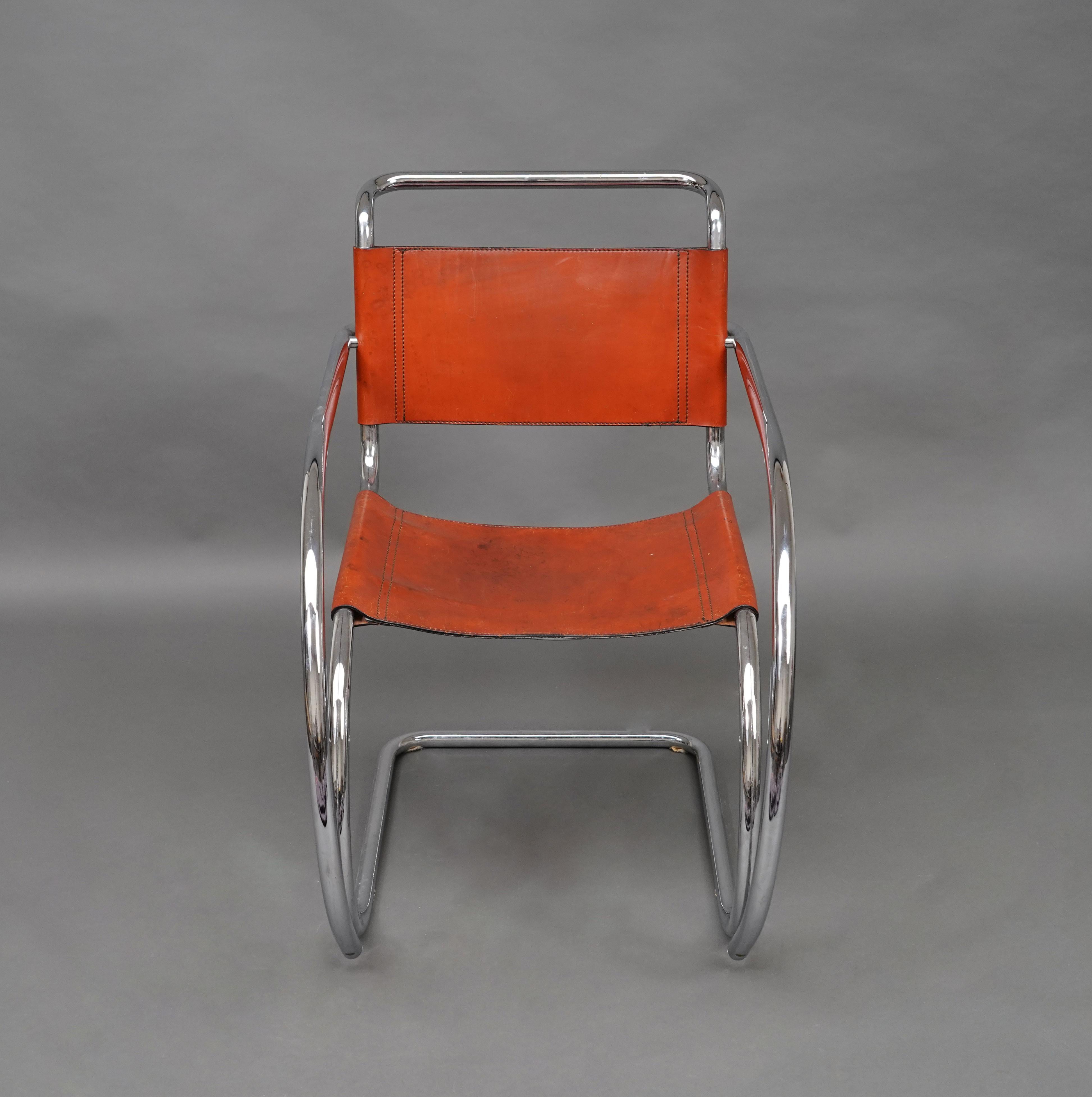 Rare paire de fauteuils MR20, modèle de L. Mies Van Der Rohe, Allemagne, vers 1970  Bon état - En vente à PARIS, FR