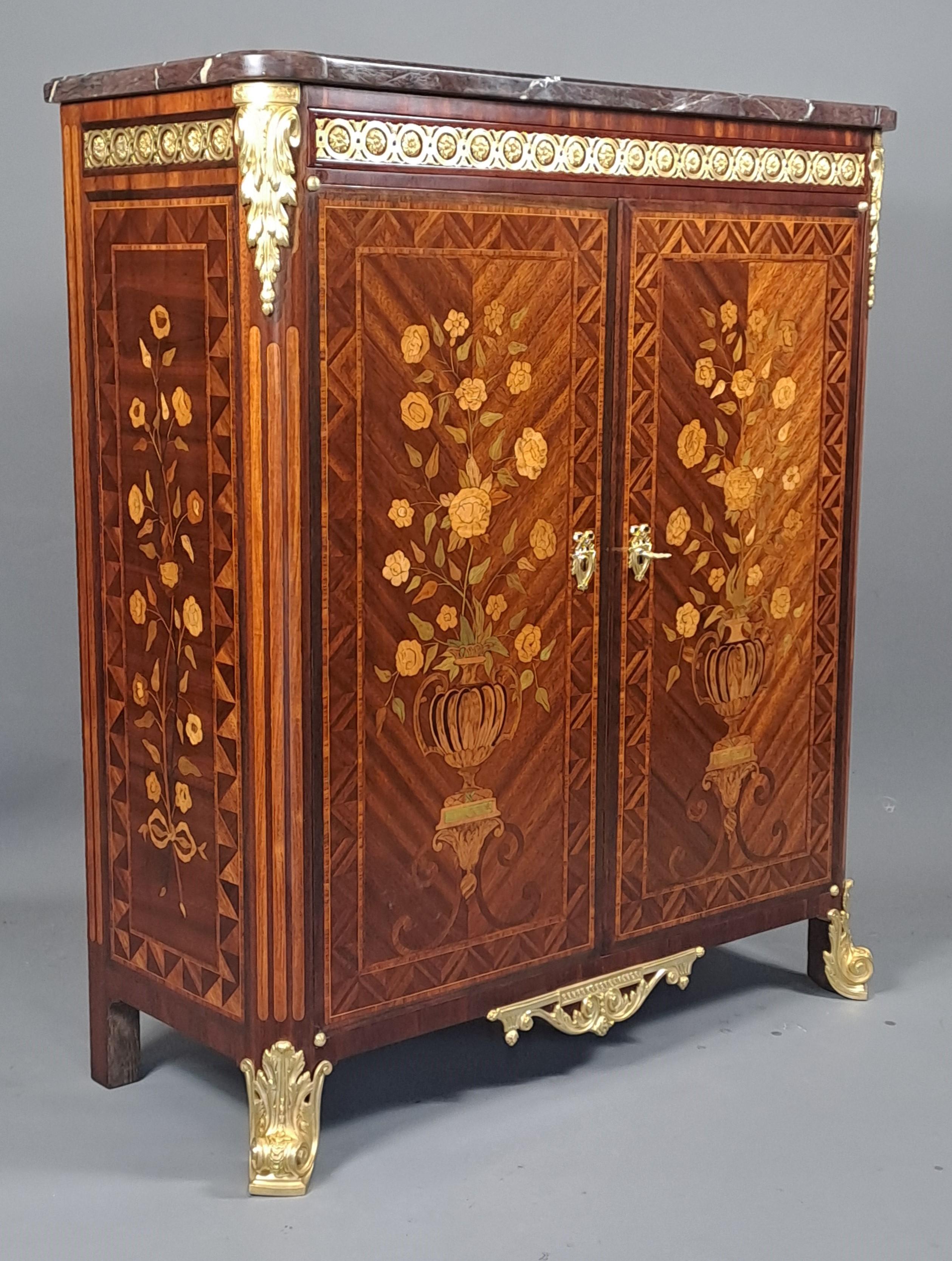 19th Century Rare Pair Of Napoleon III Cabinets In Floral Marquetry And Gilt Bronze For Sale