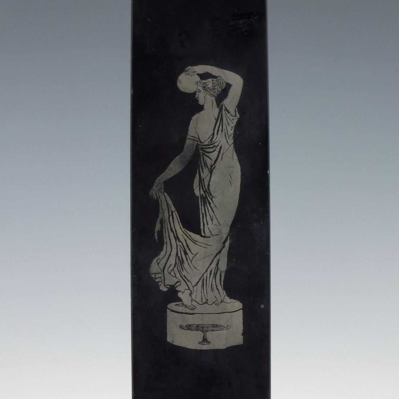 Rare paire de bougeoirs néoclassiques en marbre noir Ashford Derbyshire, vers 1850 en vente 2