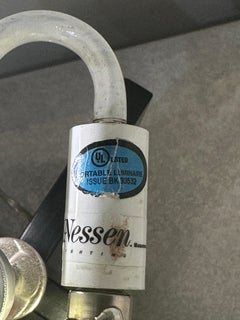 Rara coppia di lampade da tavolo a forma di "X" di Nessen