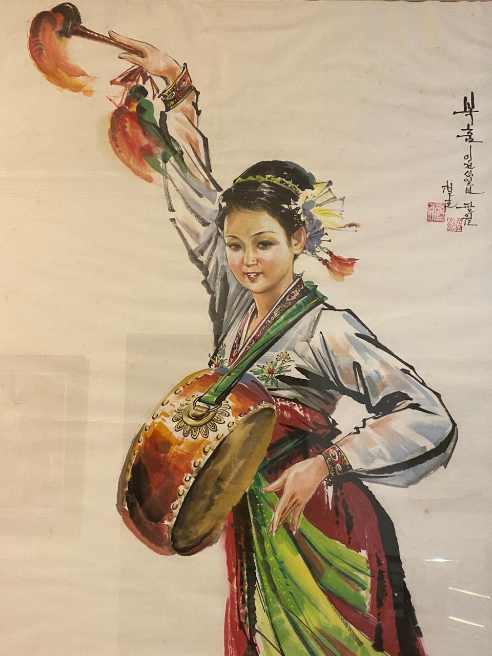 Rare paire de peintures d'art nord-coréen - Danse traditionnelle du tambour sur papier de riz en vente