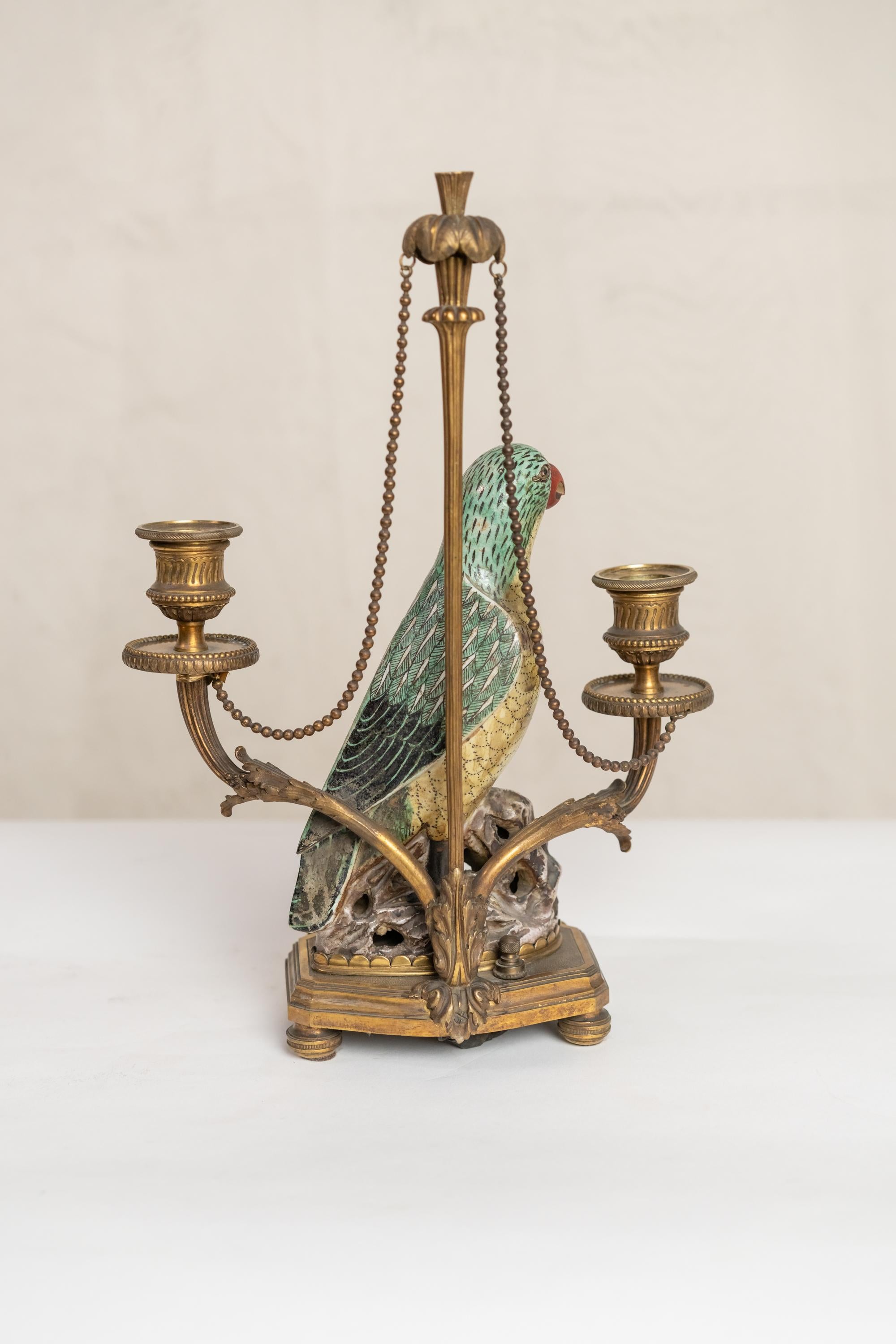 Rare Pair of 18th Century-19th Century Chinese Porcelain Parrots Candelabra For Sale 6