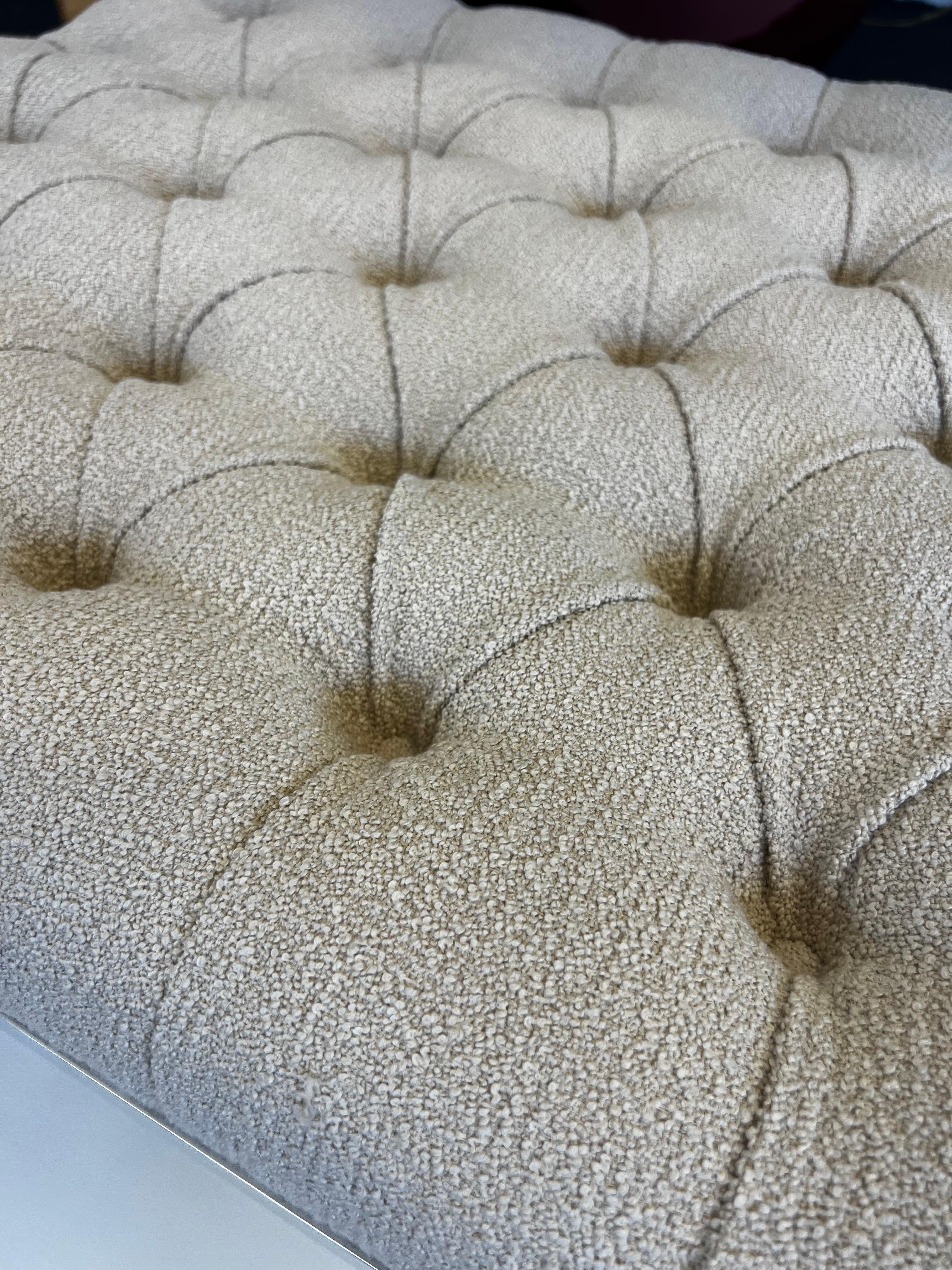 Raro par de sillones blancos de Harvey Probber en venta 1