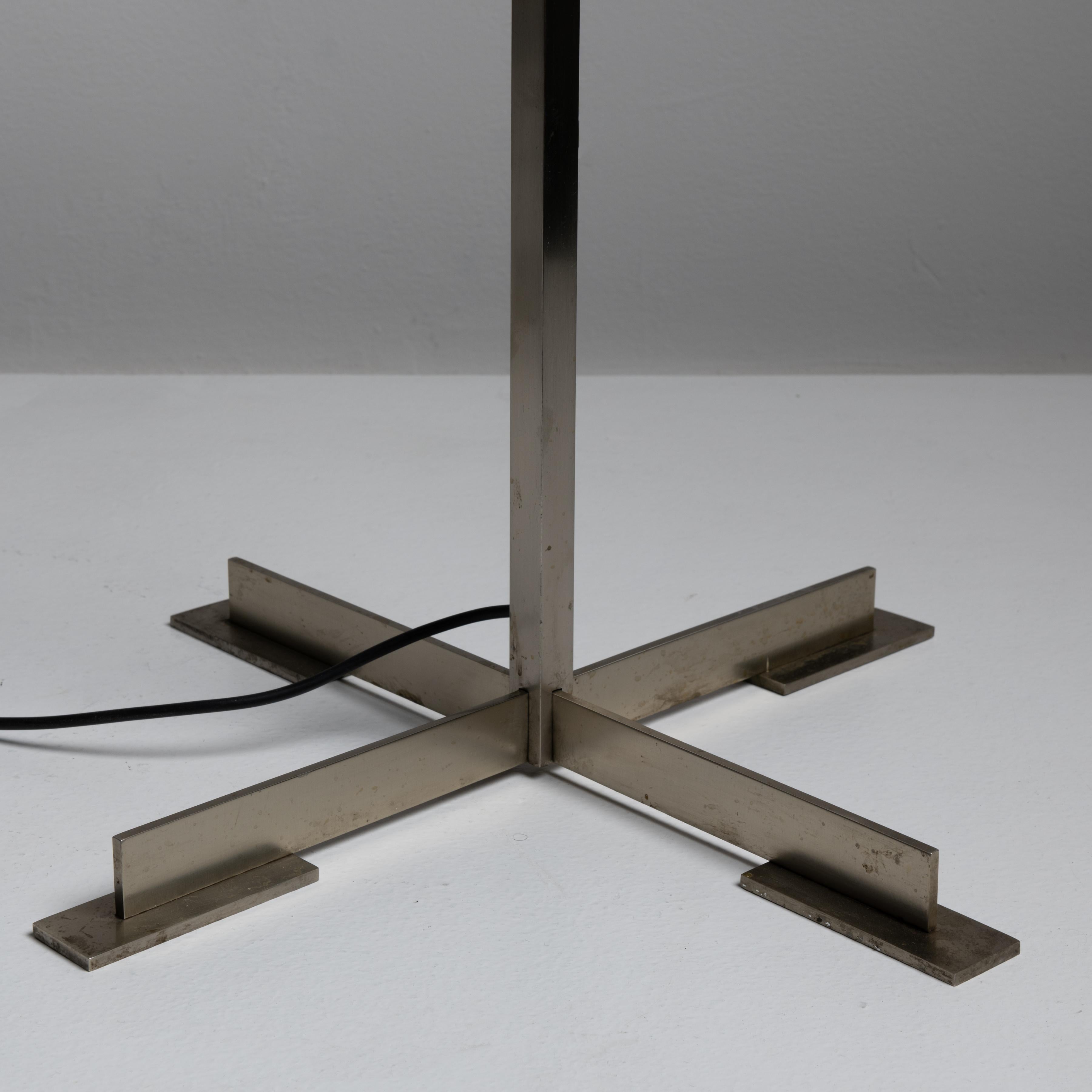 Single 'Omicron' Floor Lamp by Vico Magistretti for Artemide 2