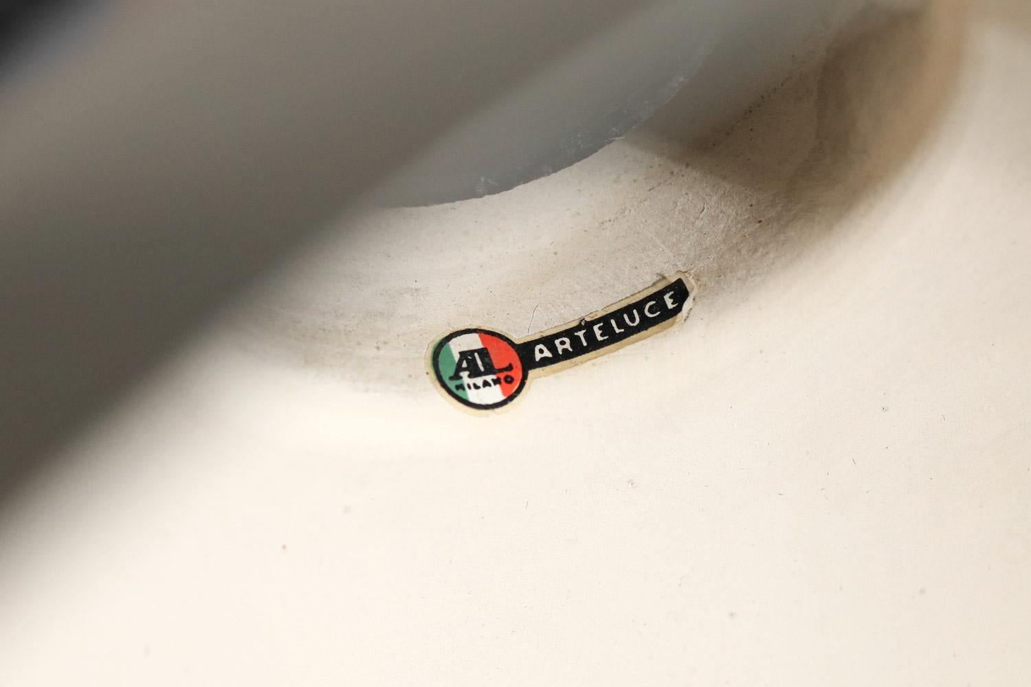 Seltenes Paar originaler Arteluce Vittoriano Vigano Wandleuchten 