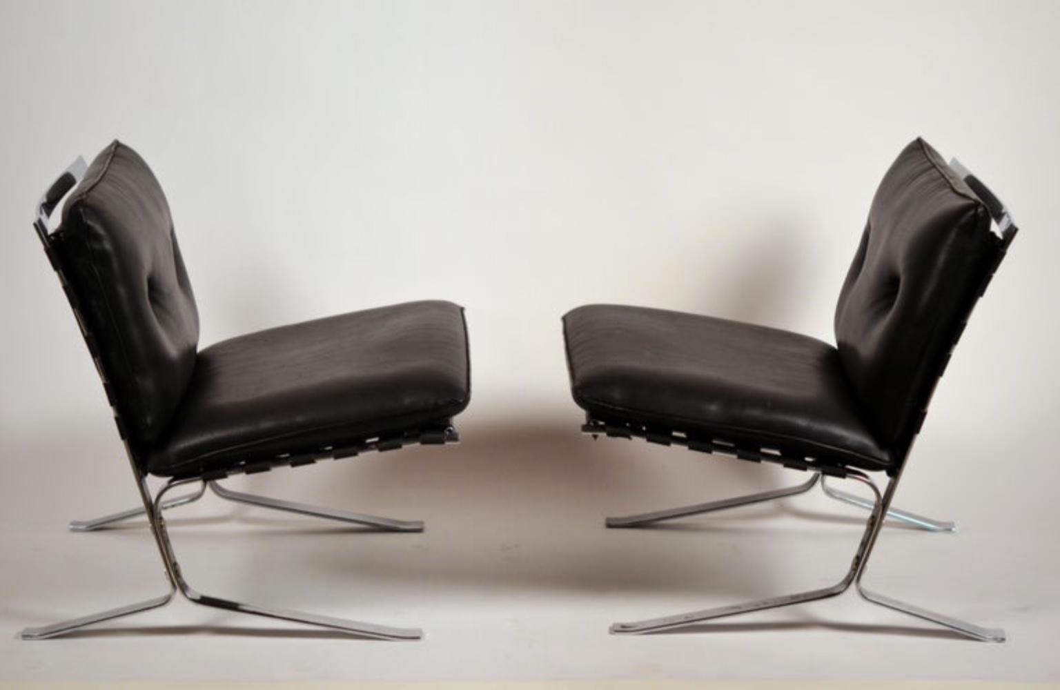 Rare Pair of Original 'Joker' Lounge Chairs by Olivier Mourgue for Airborne For Sale 3